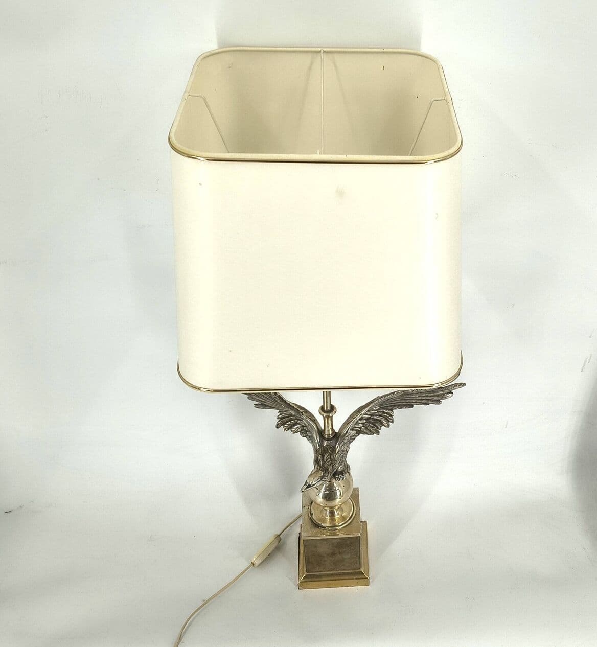 Para lamp stołowych orzeł, metal srebrny złoty, tkanina beżowa, Kanada, lata 70. - 328986