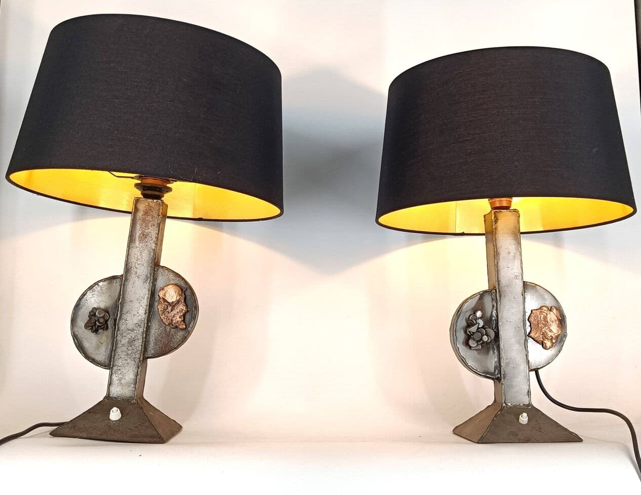 Para lamp stołowych brutalistycznych, aluminium srebrny, tkanina czarna, Belgia, lata 70. - 328924