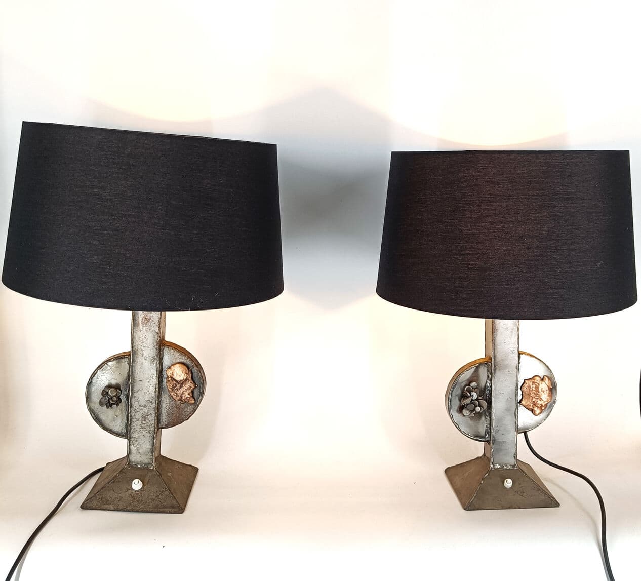 Para lamp stołowych brutalistycznych, aluminium srebrny, tkanina czarna, Belgia, lata 70. - 328926