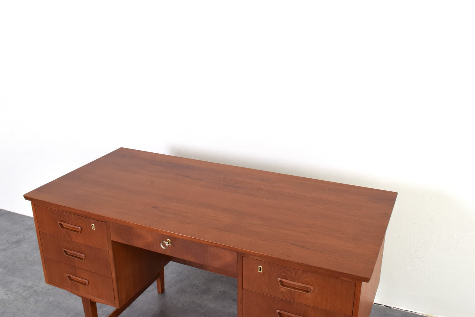 Desk, brown teak, Denmark, 1960s - 331674