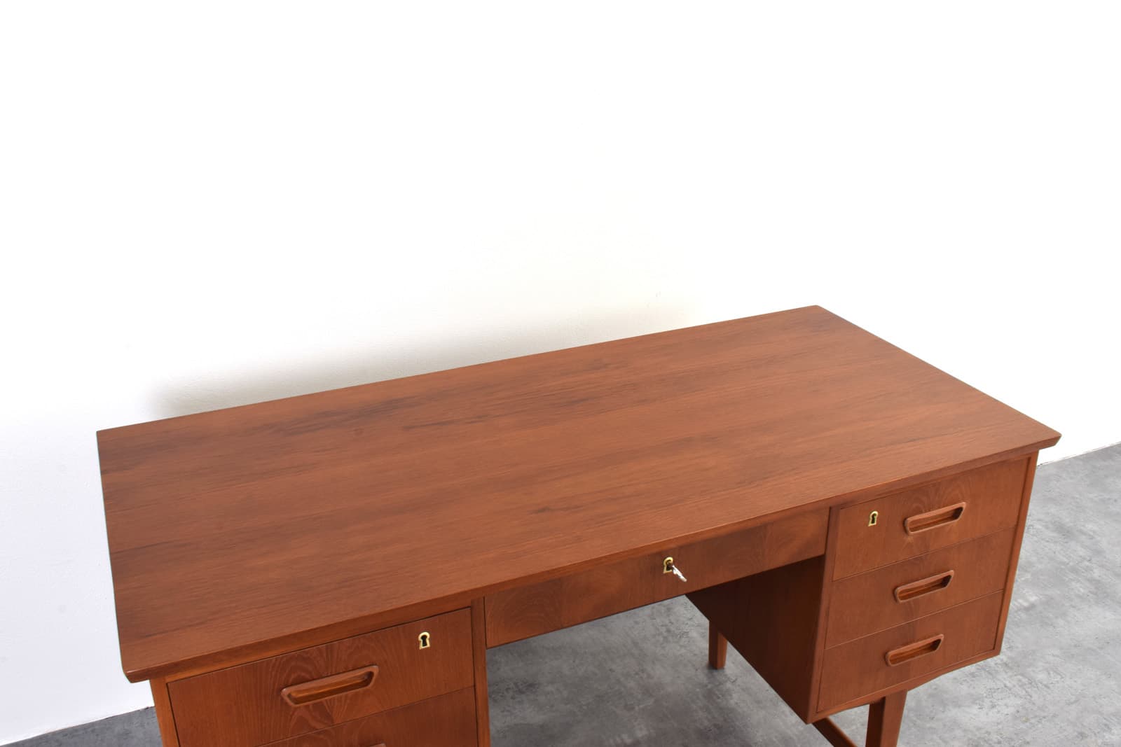 Desk, brown teak, Denmark, 1960s - 331673