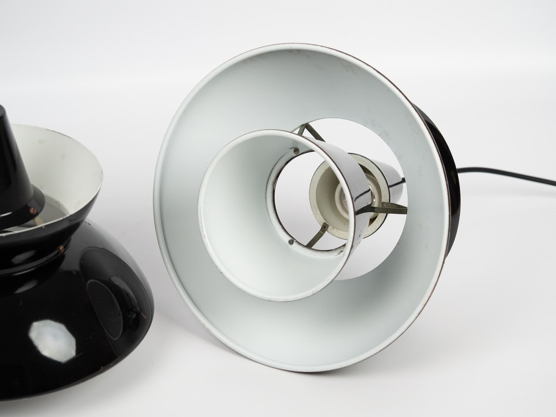 Pair of pendant lamps Doo Wop, black, gold and white metal, Louis Poulsen, Denmark, 1950s. - 332478