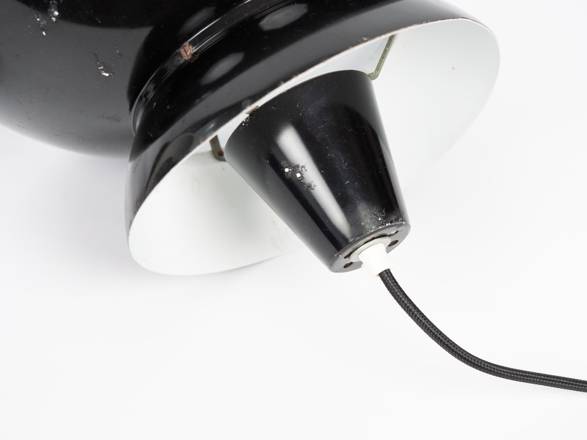 Pair of pendant lamps Doo Wop, black, gold and white metal, Louis Poulsen, Denmark, 1950s. - 332483