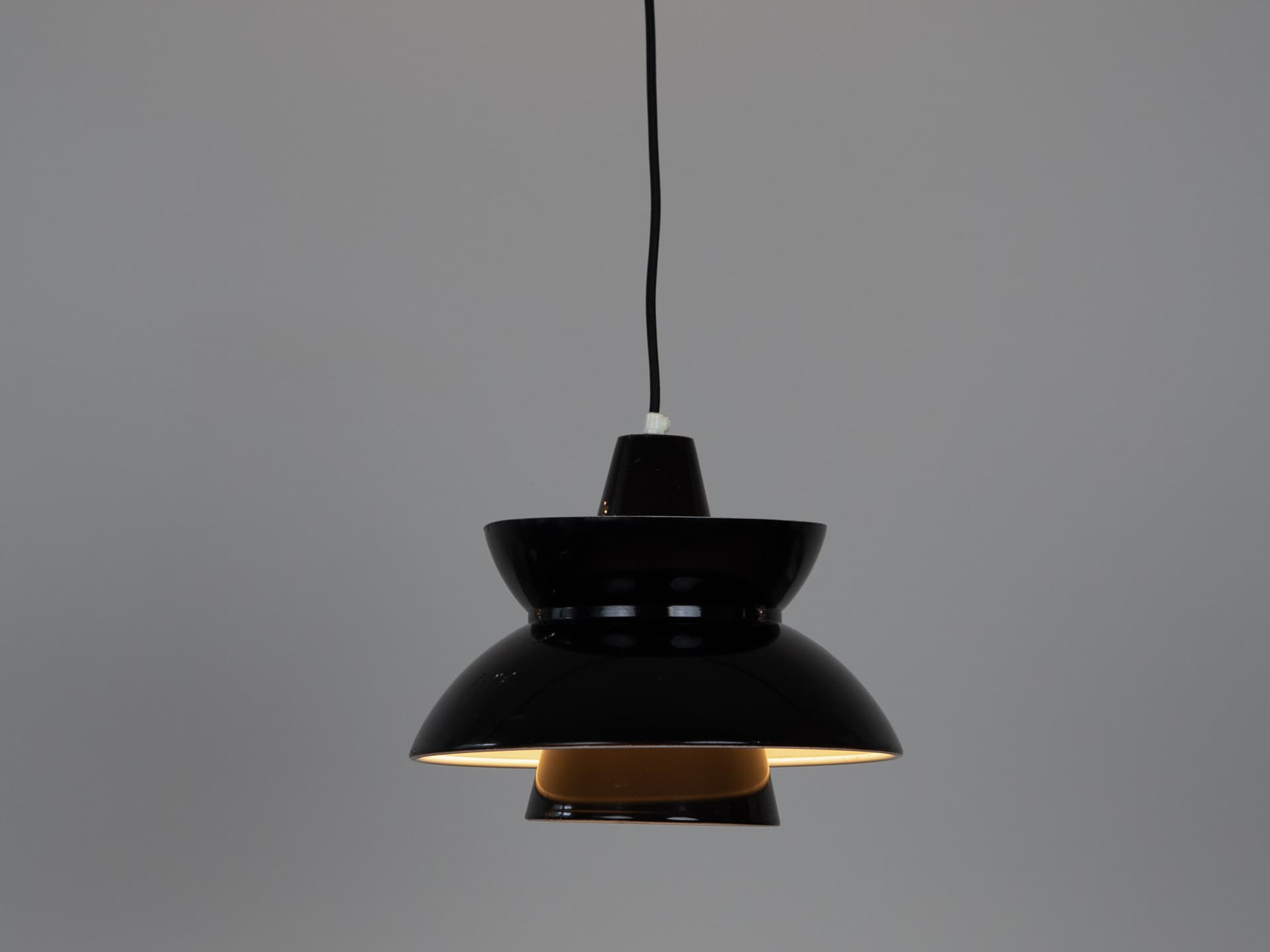 Pair of pendant lamps Doo Wop, black, gold and white metal, Louis Poulsen, Denmark, 1950s. - 332476