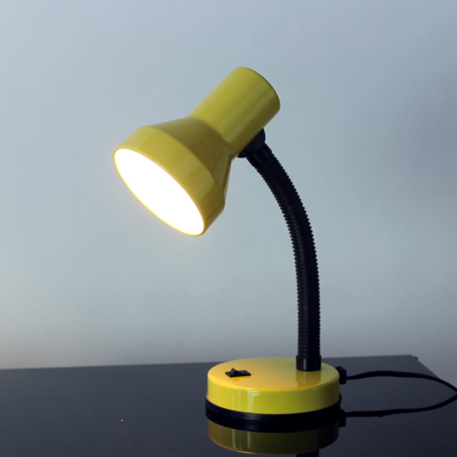 Lampka biurkowa Baby 2, żółty metal, czarny plastik, Rendi, Czechosłowacja, lata 80. - 332568