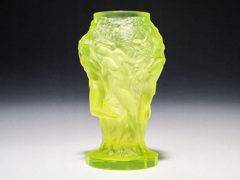 Vase Małe Winobranie, Art Deco, yellow-green glass, Czech Republic, 1930s. - 332632