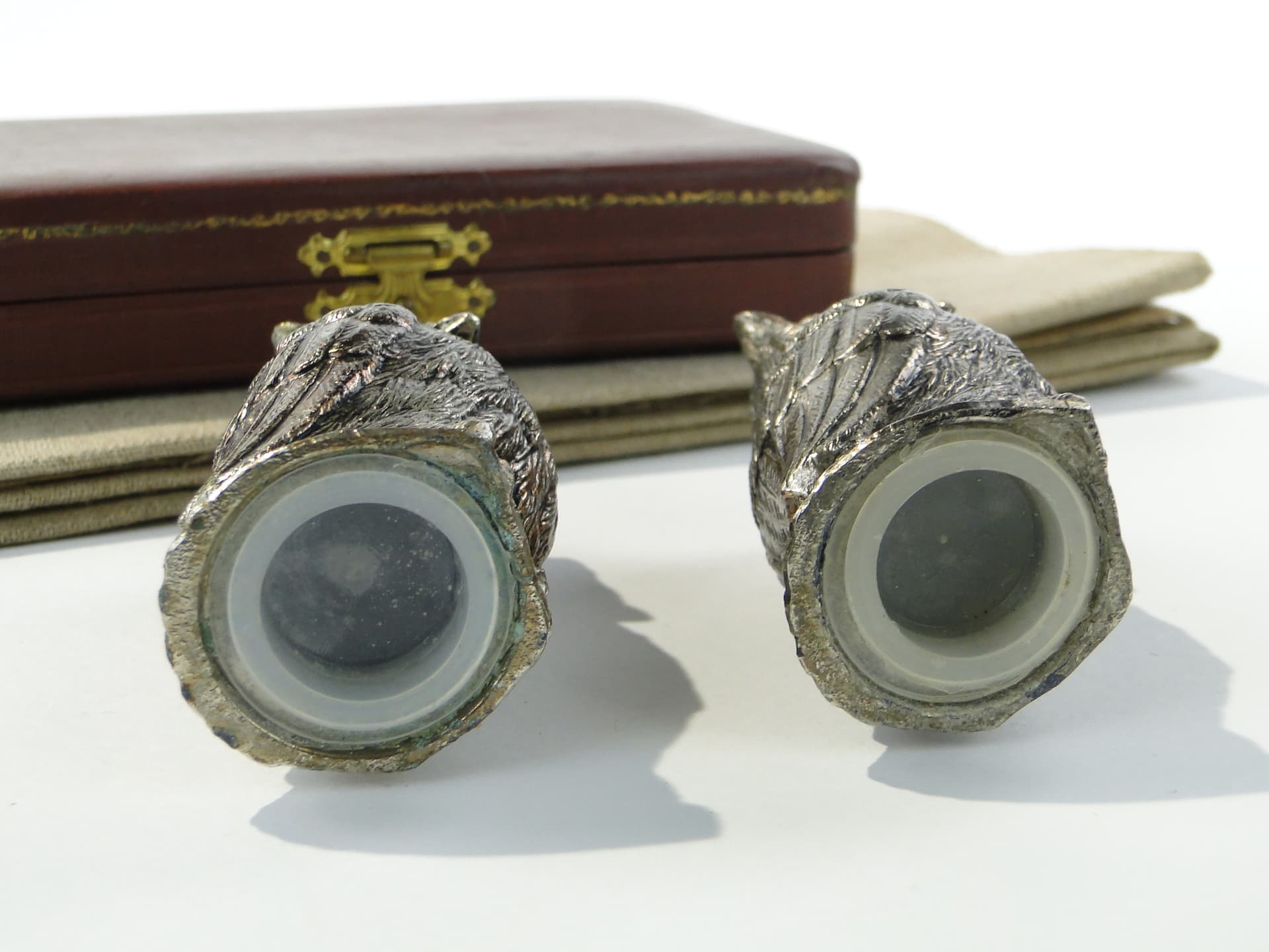 Pair of owl salt and pepper shakers, silver, Sweden, 1960s - 332652
