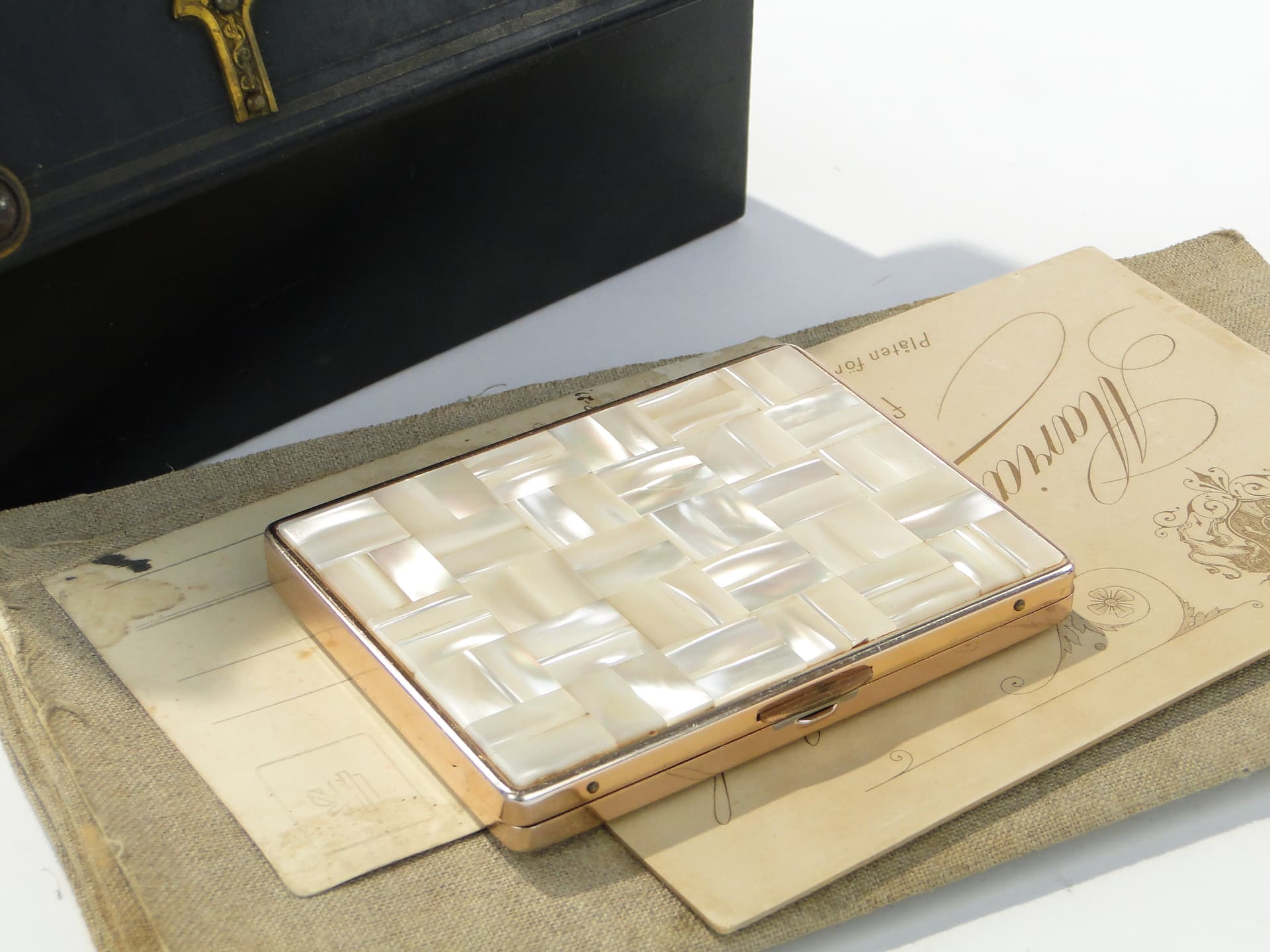 Cigarette case, mosaic, white silver mother-of-pearl, gold metal, mid-century modern, 1950s - 332757