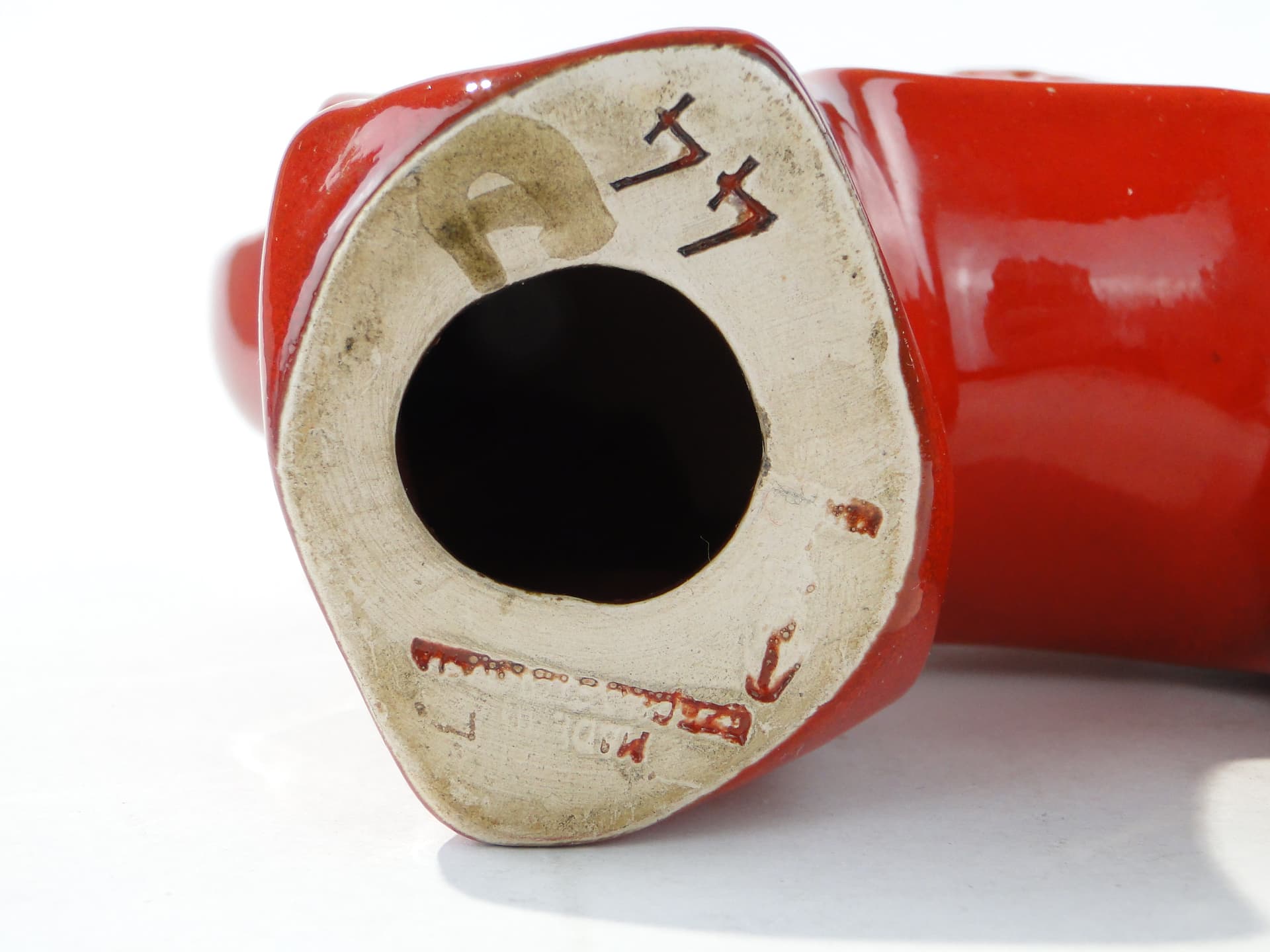 Figurka Wesoły Smoczek, ceramika czerwona, art. J. Kutálek, Czechy, lata 70. - 332792