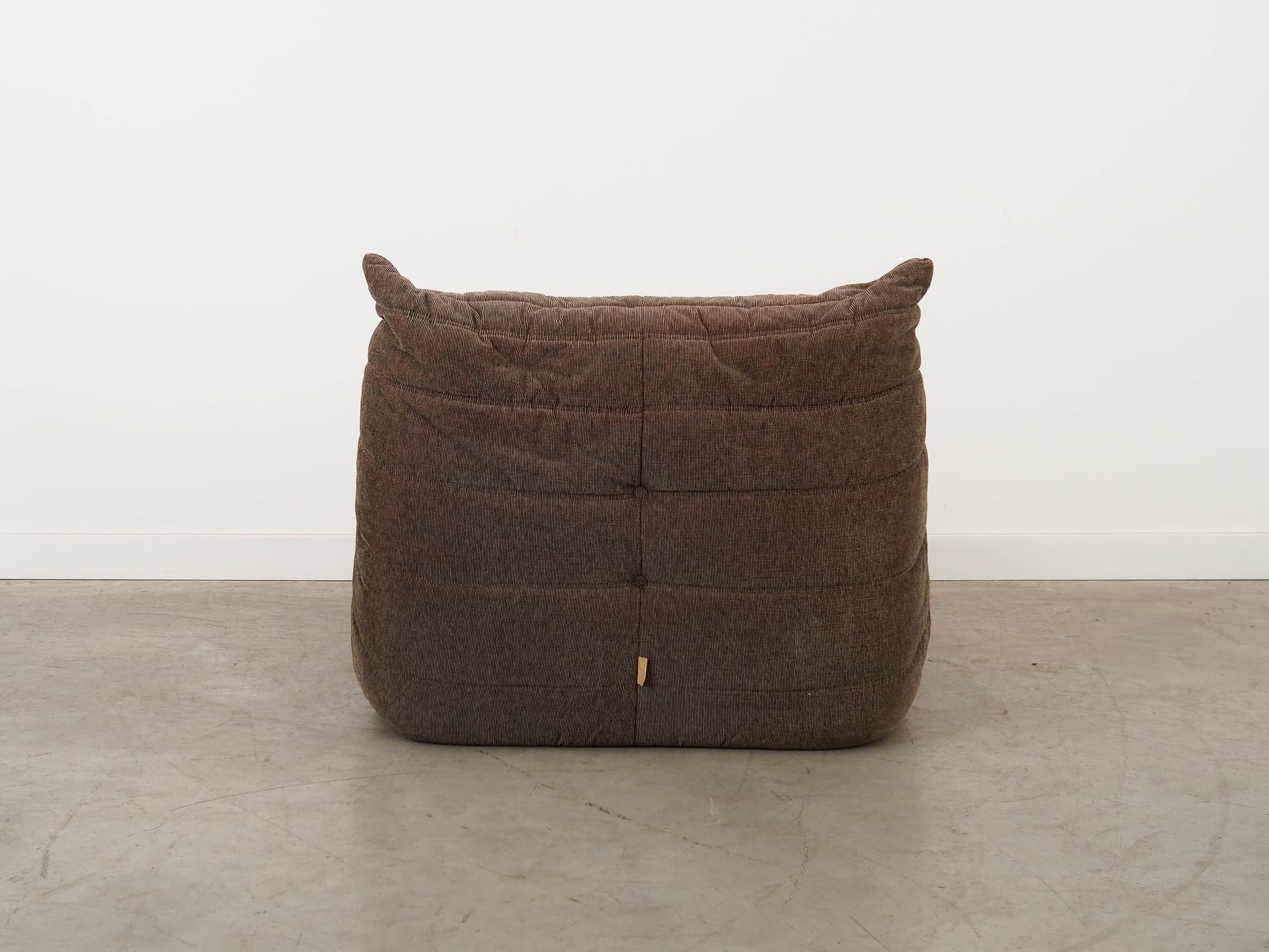 Fotel Togo, sztruks brązowy, proj. M. Ducaroy, Ligne Roset, Francja, lata 70. - 332903