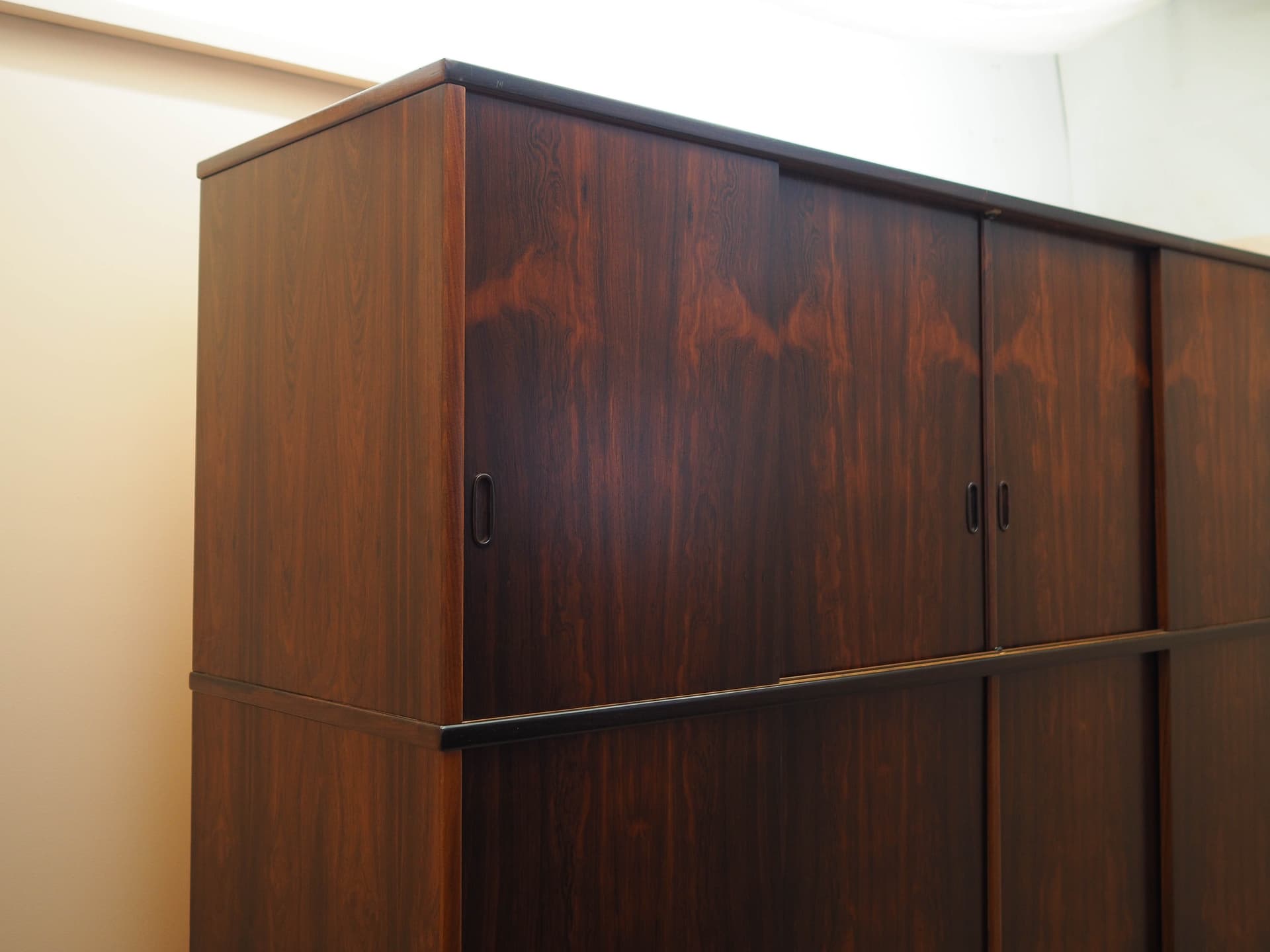 Wardrobe, brown rosewood, wood, Denmark, 1970s. - 332951