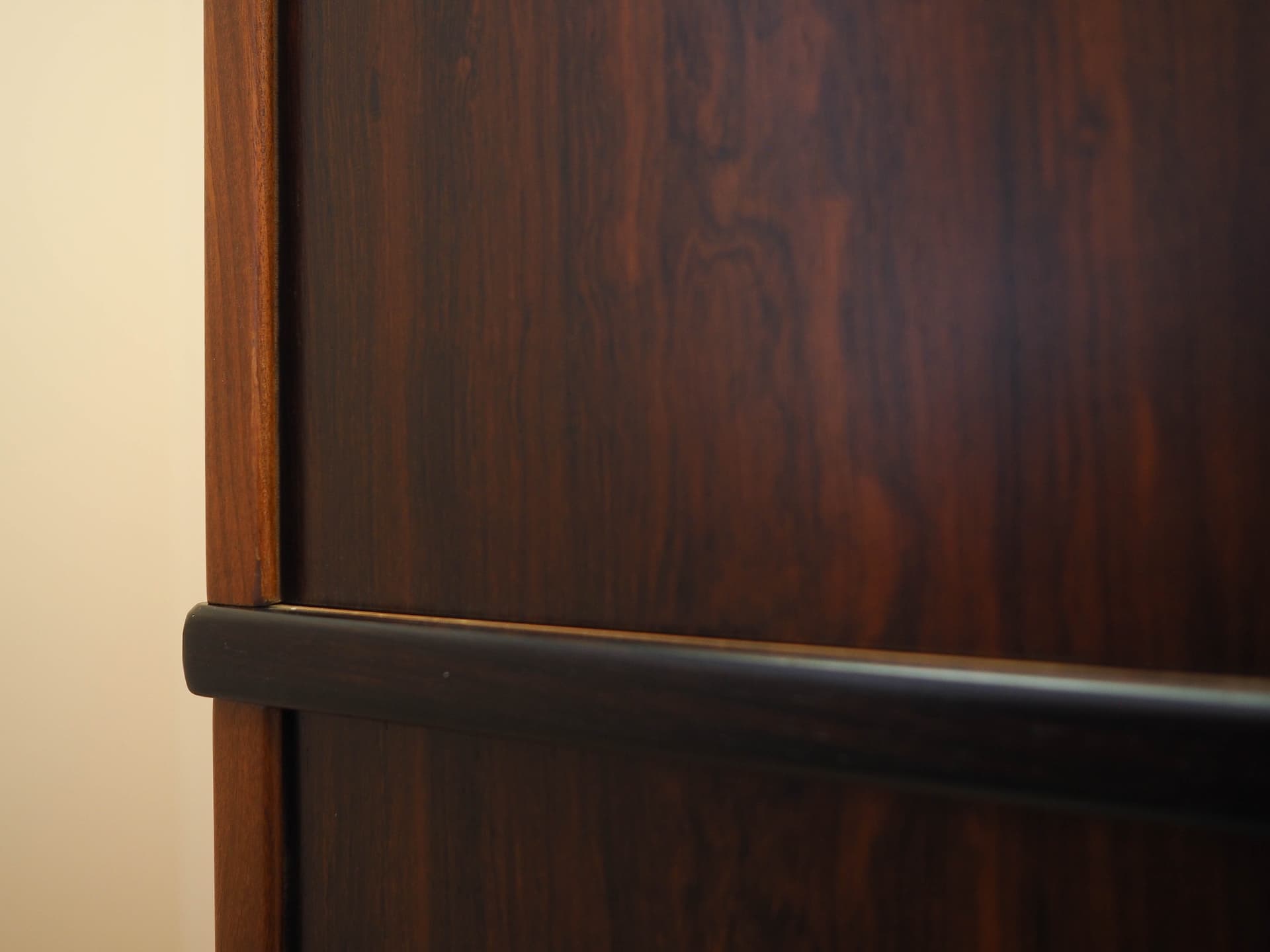 Wardrobe, brown rosewood, wood, Denmark, 1970s. - 332956