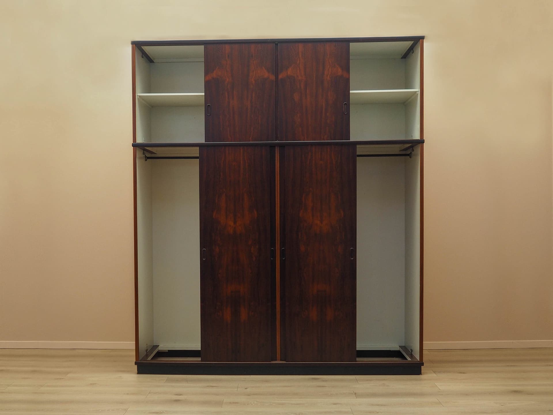 Wardrobe, brown rosewood, wood, Denmark, 1970s. - 332950