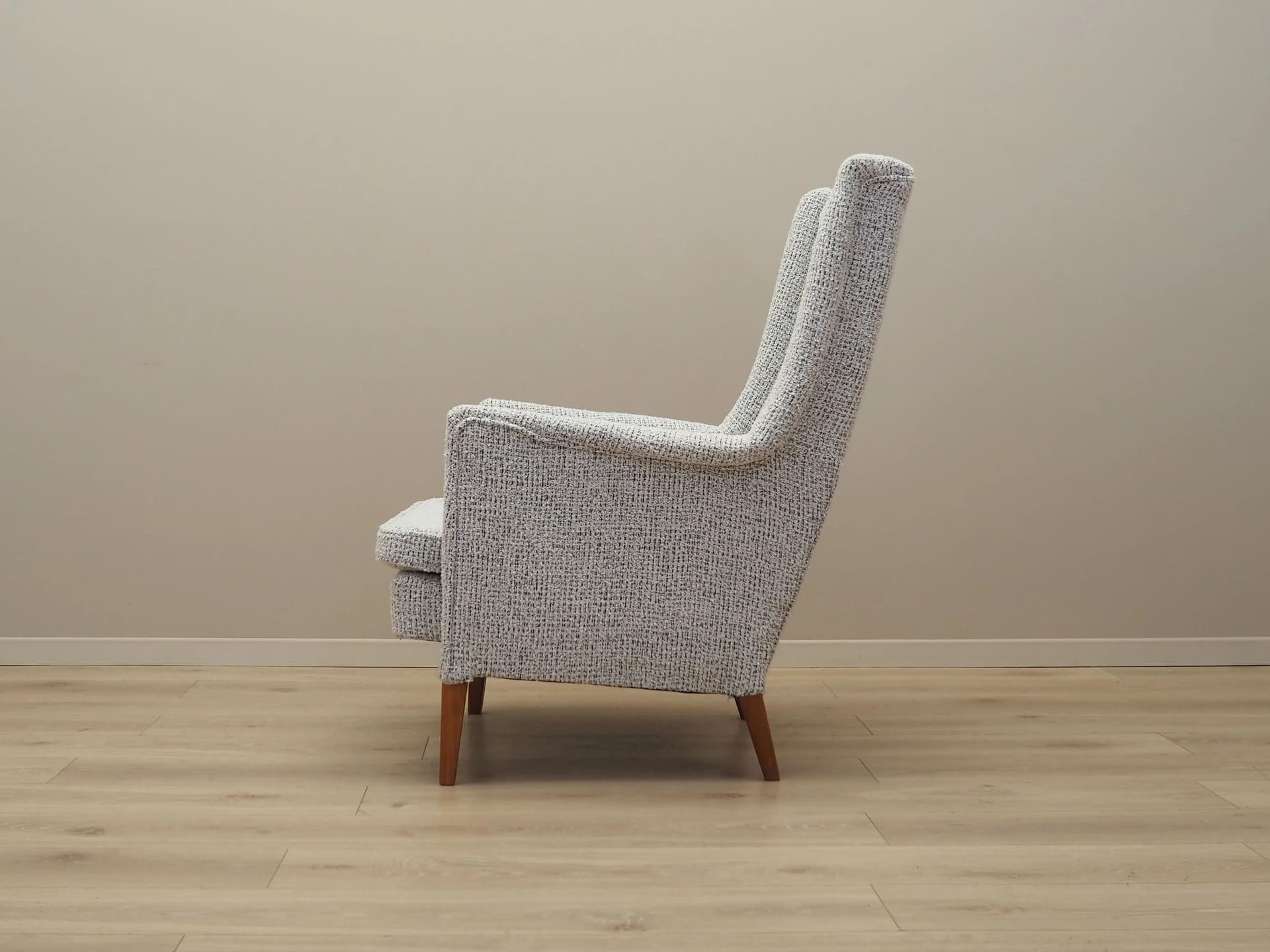 Lounge armchair, white, beech, Denmark, 1960s. - 25067
