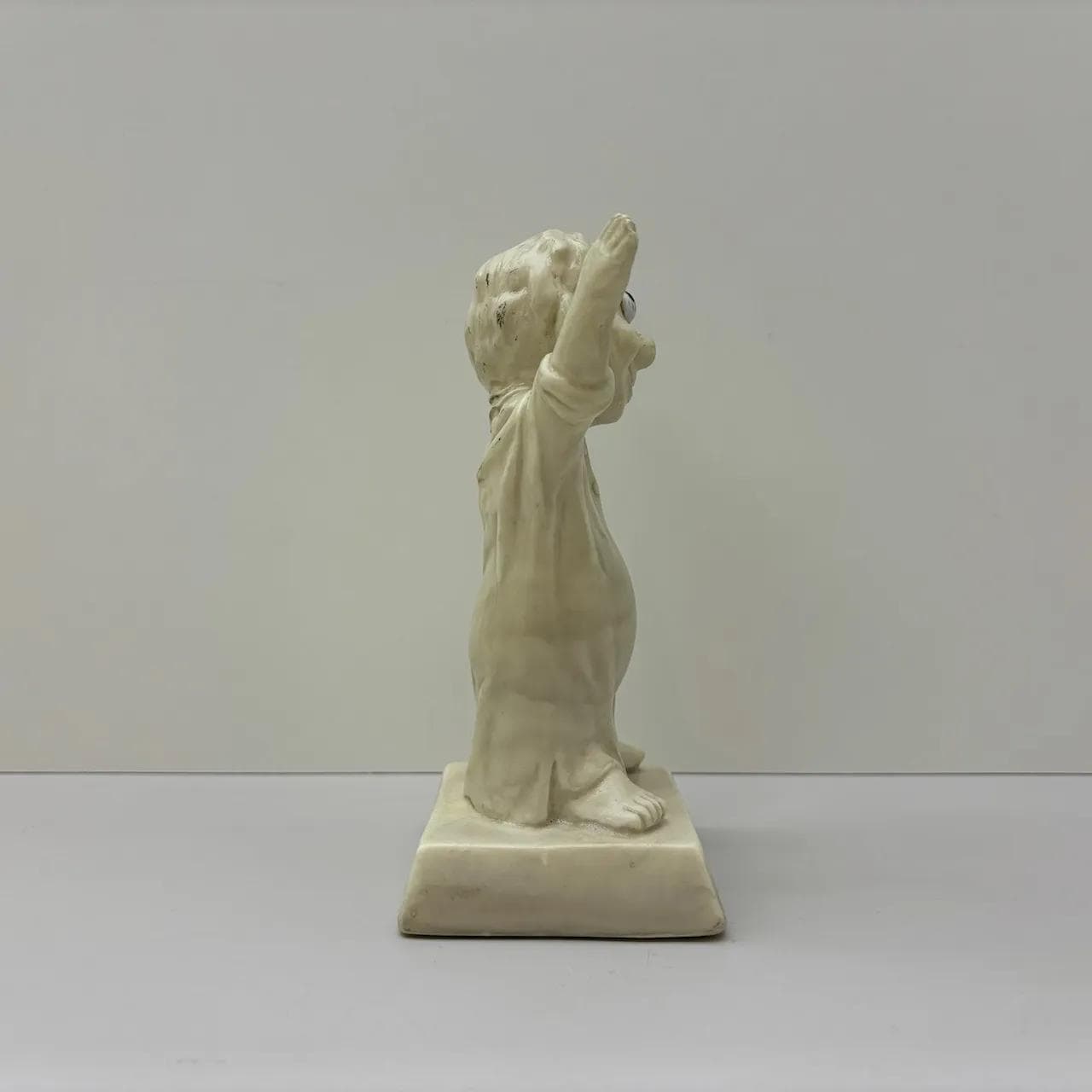 Figurka I Love You This Much, ivory white, plastik, W & R Berries CO, USA, lata 70. - 24882