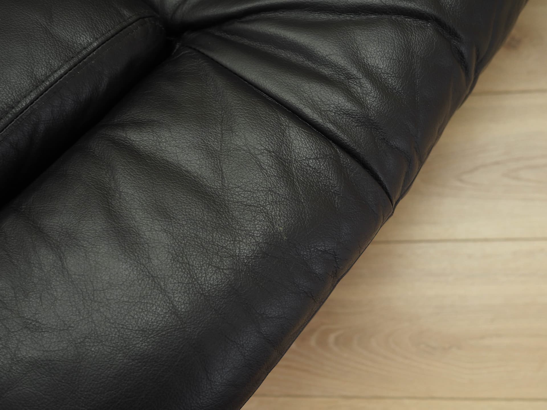 Sofa, black leather, Italy, 1960s. - 333003