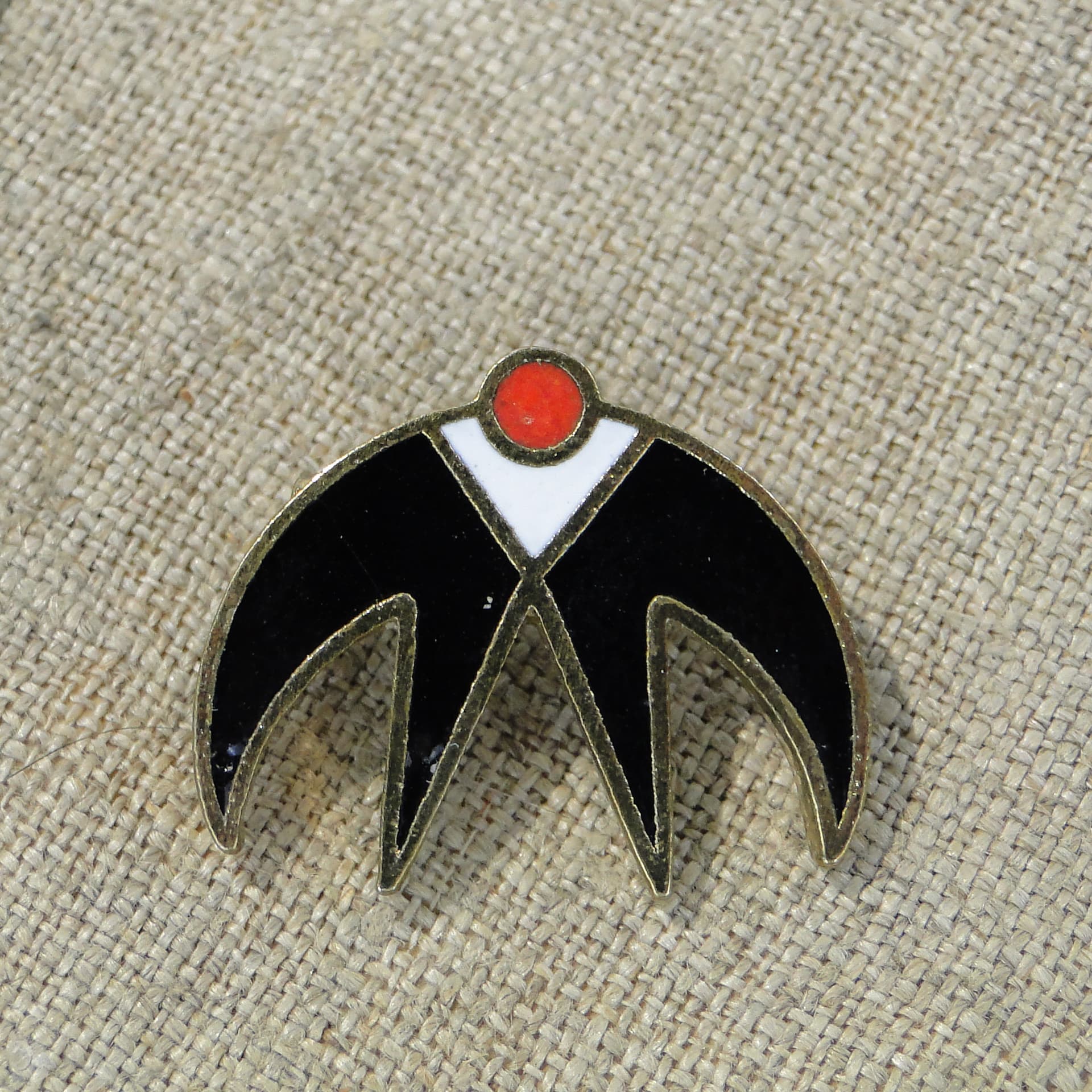 Broszka Pierwsza Jaskółka, czarny, emalia, metal złocony, Polska, lata 60. - 333275