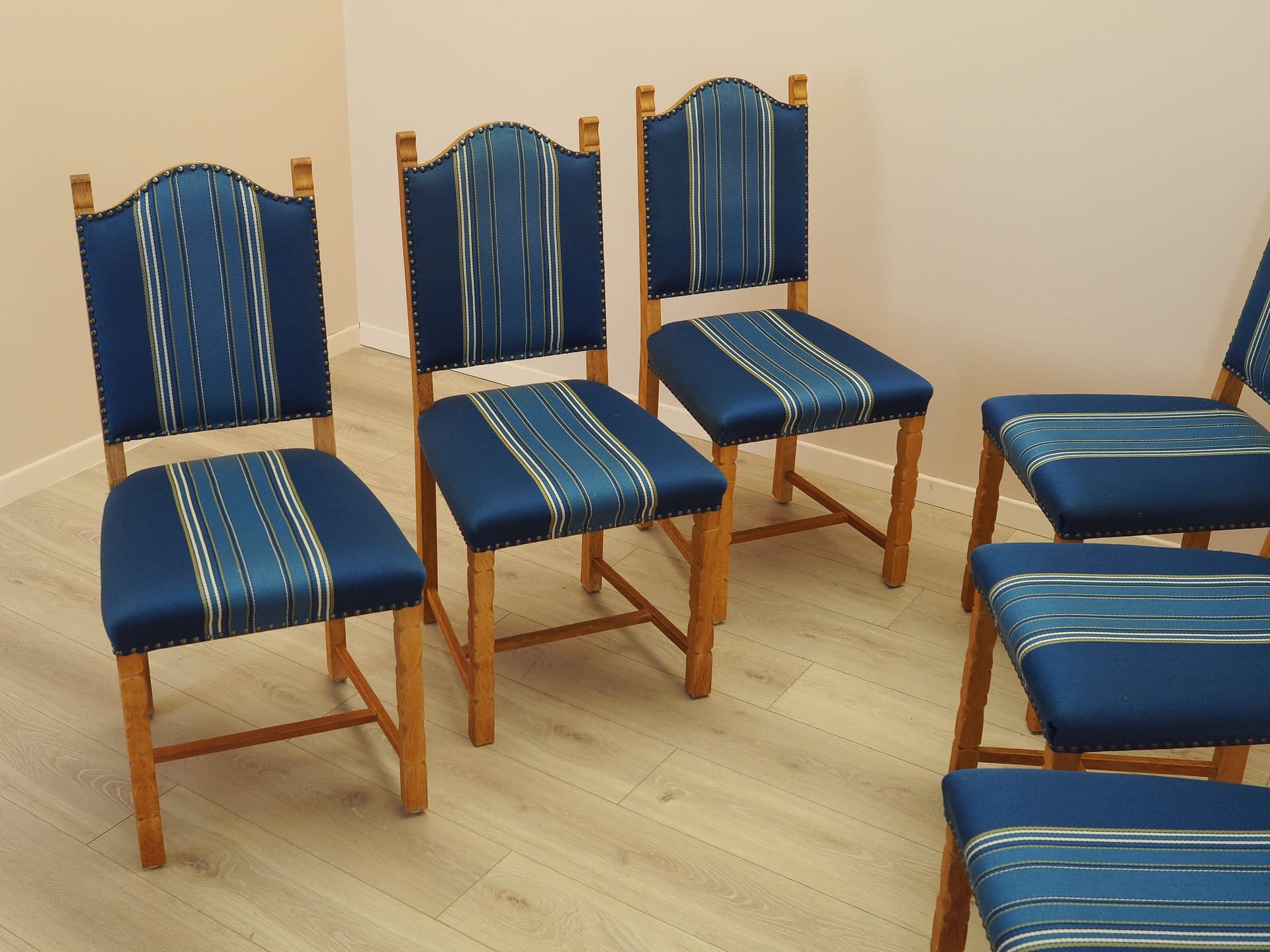Set of six chairs, oak, blue fabric, by H. Kjaernulf, Denmark, 1960s. - 333486