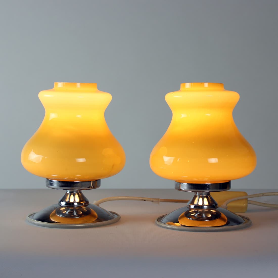 Pair of table lamps, cream yellow opaline glass, chrome, Kamaschit-Silistra, Bulgaria, 1960s. - 333530