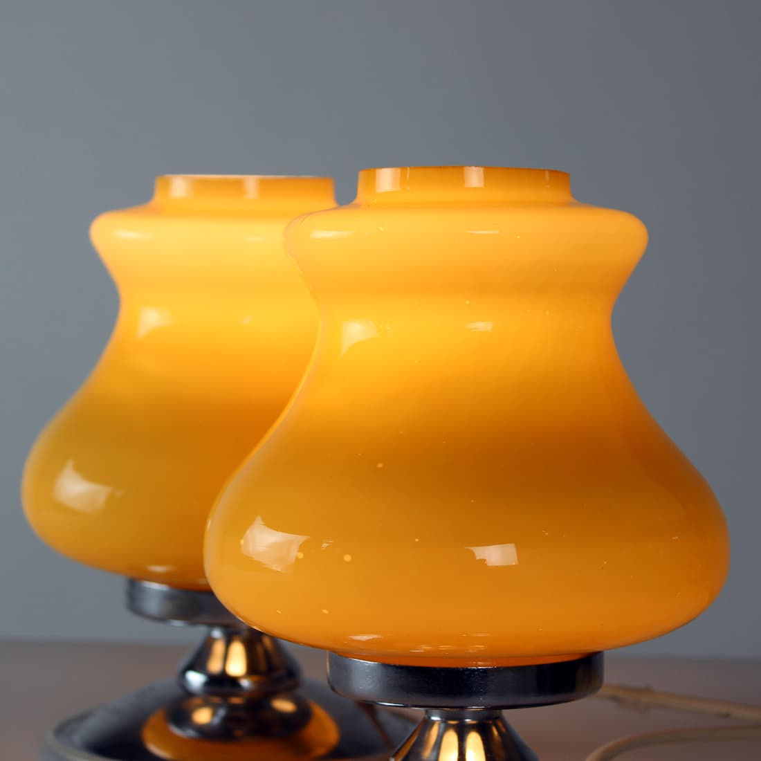 Pair of table lamps, cream yellow opaline glass, chrome, Kamaschit-Silistra, Bulgaria, 1960s. - 333529