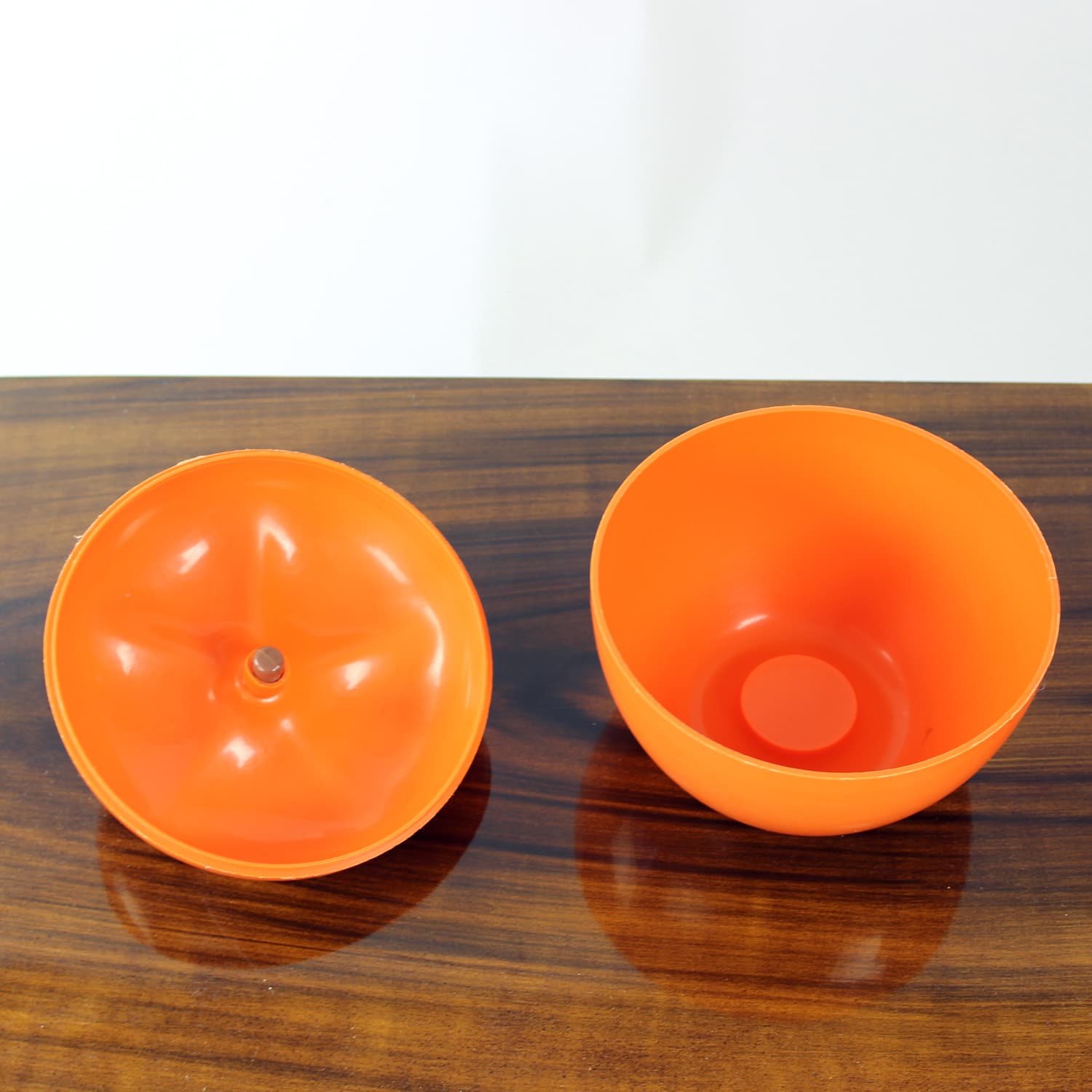 Apple box, orange brown, plastic, Czechoslovakia, 1970s. - 333552