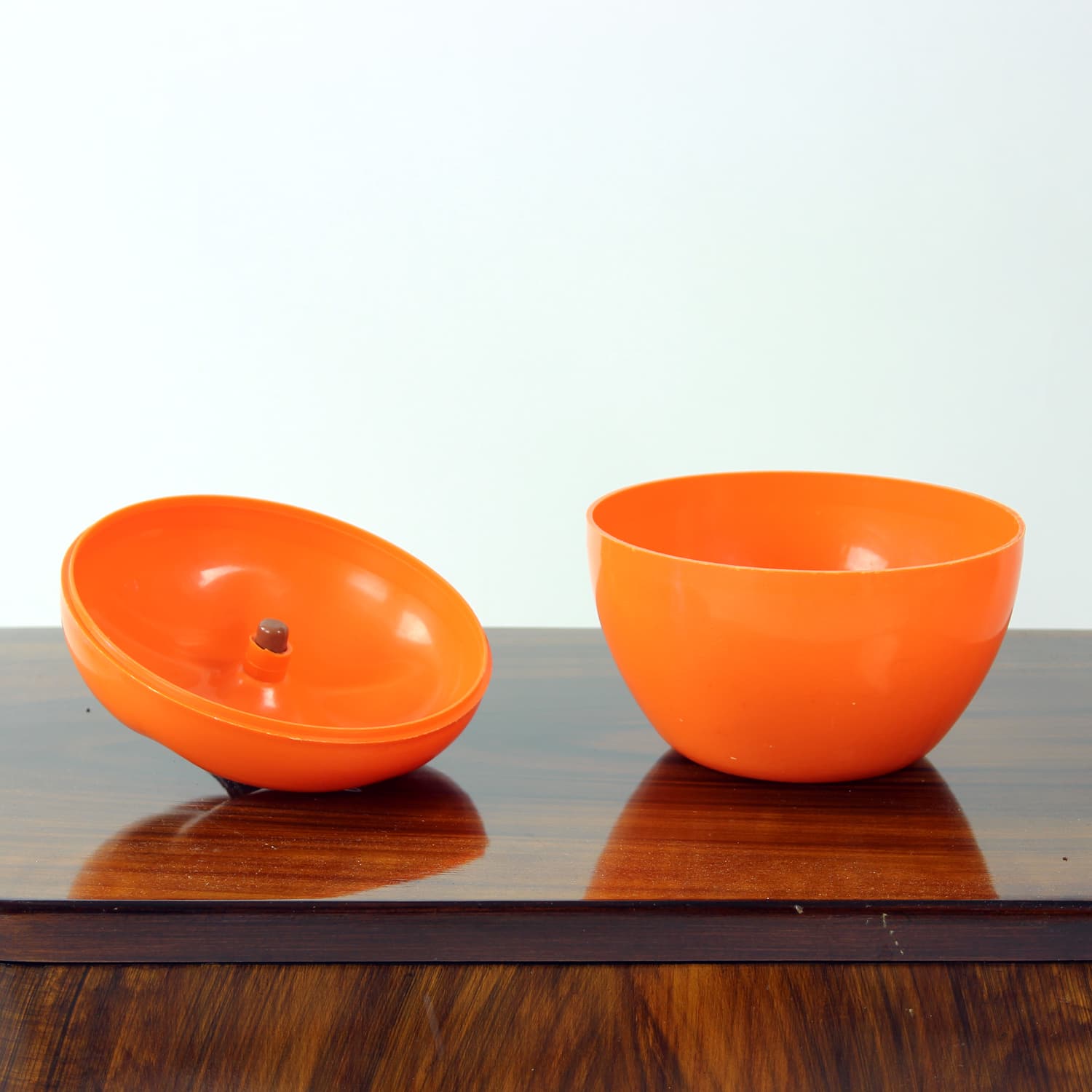 Apple box, orange brown, plastic, Czechoslovakia, 1970s. - 333550
