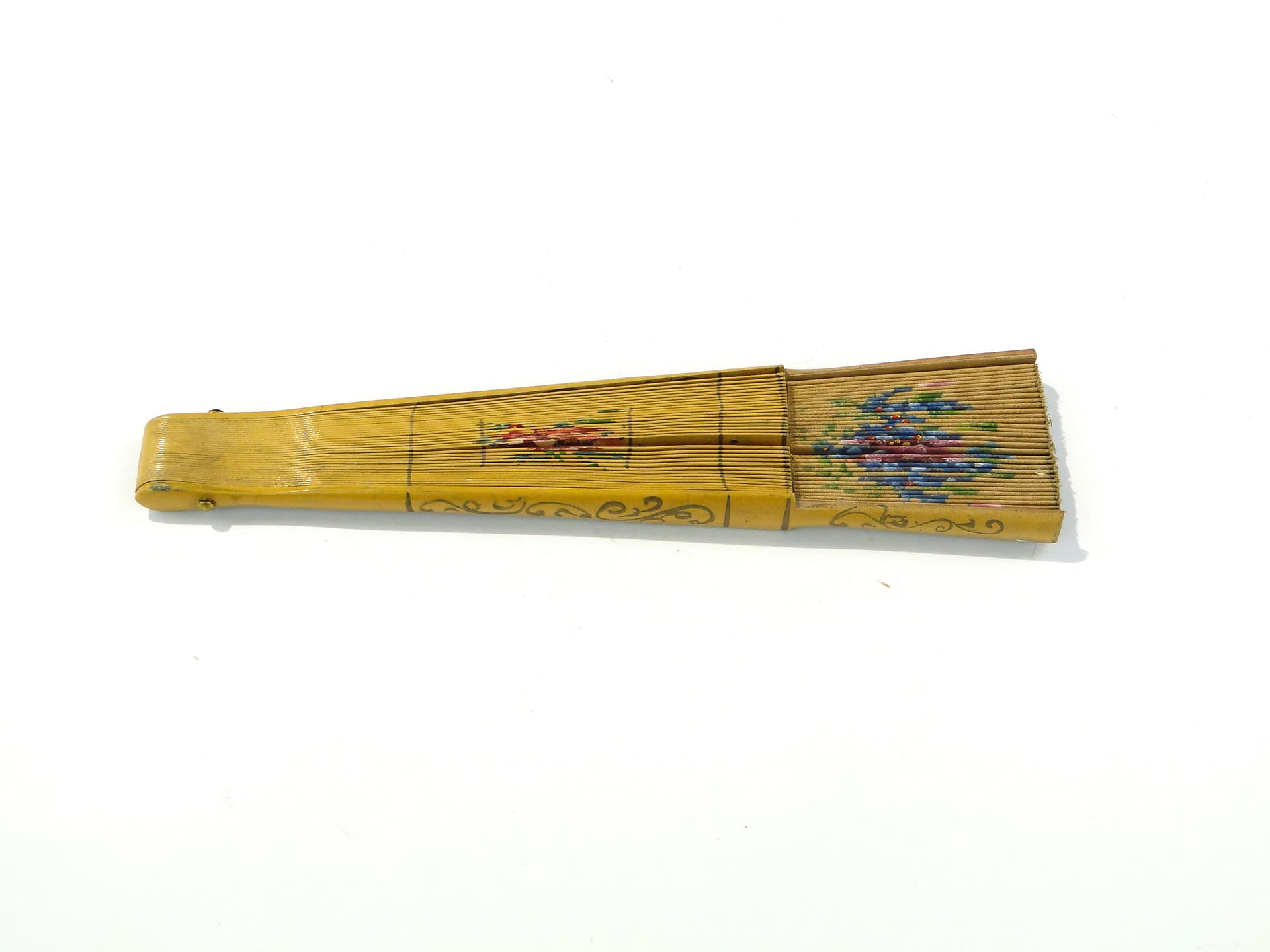 Decorative fan, yellow, wood, fabric, Western Europe, 1950s - 333620