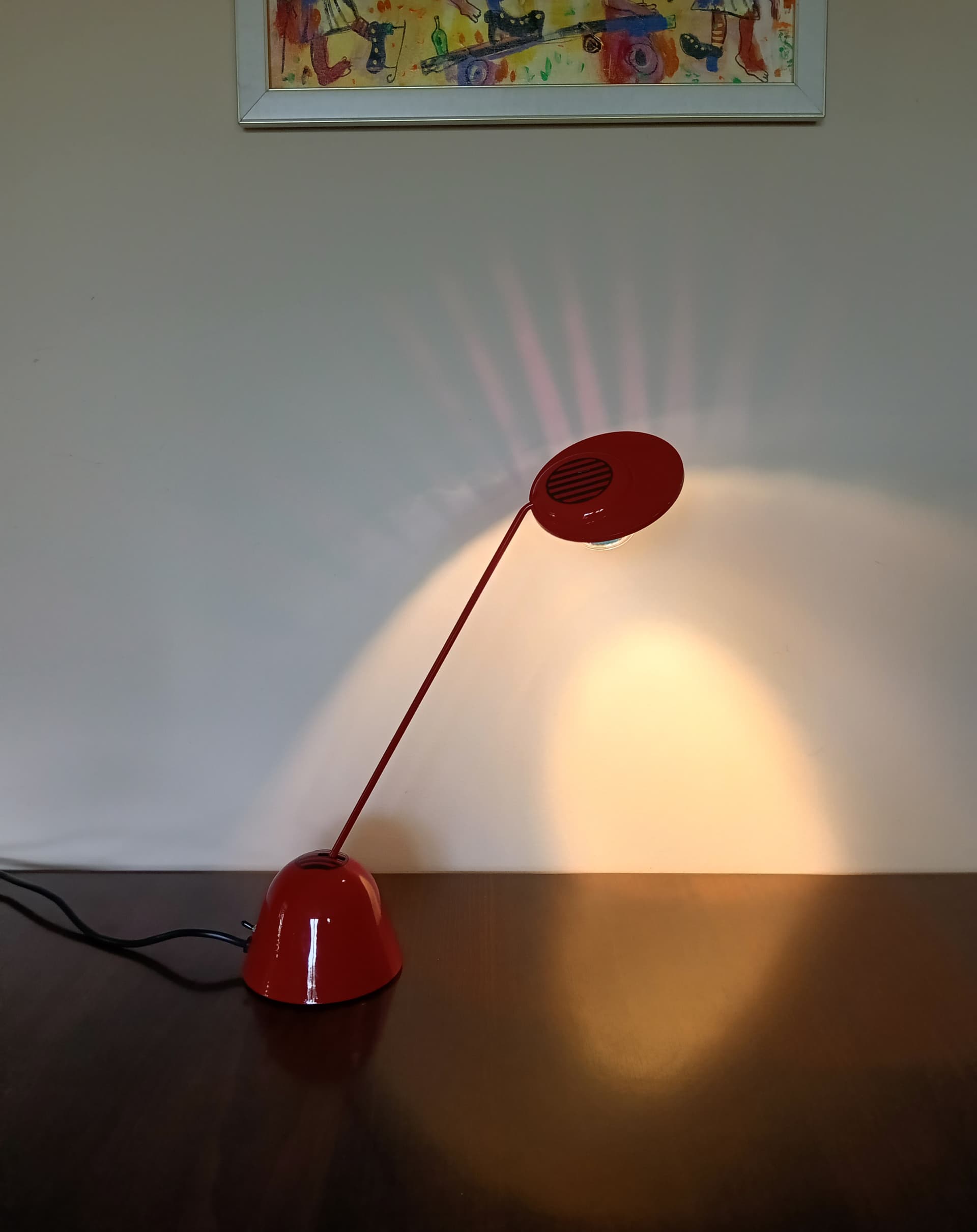 Table lamp, red metal, Italy, 1980s. - 333634