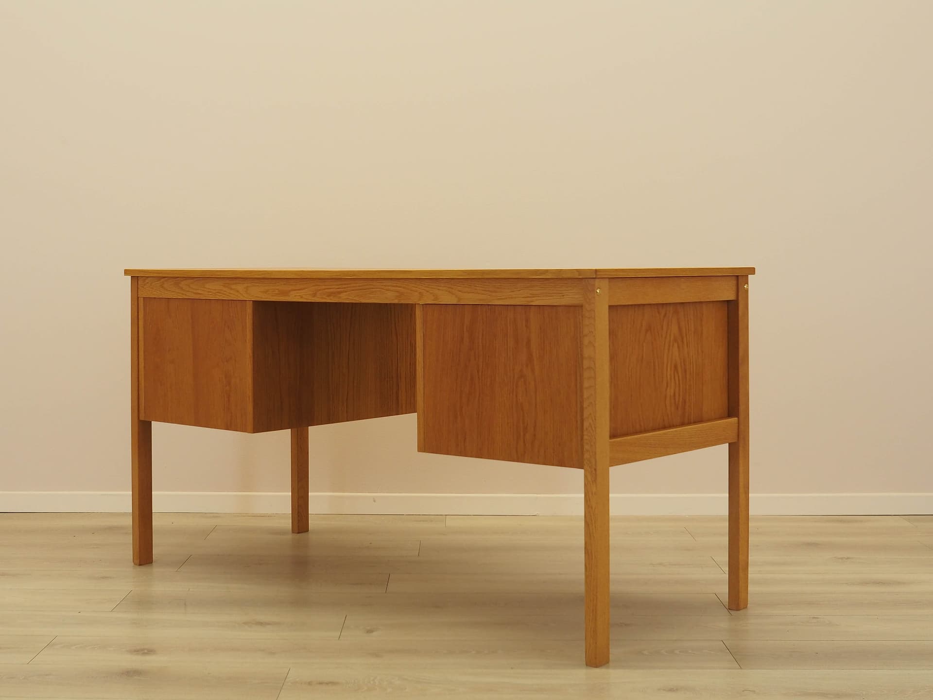 Desk, brown ash, Denmark, 1970s. - 333777