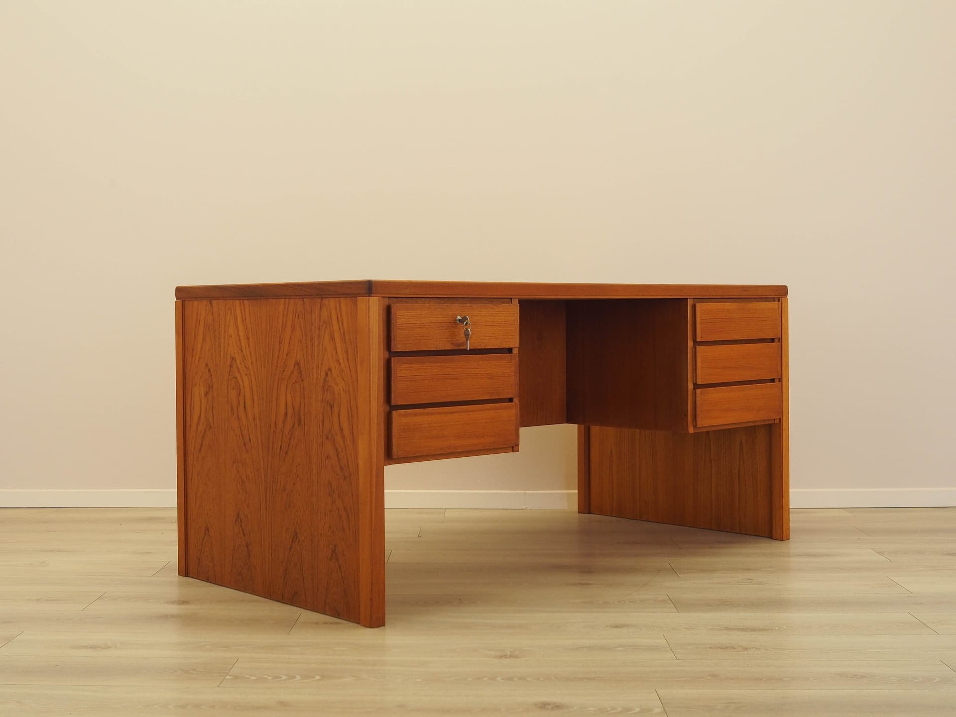 Desk, brown teak, Omann Jun, Denmark, 1970s. - 333925