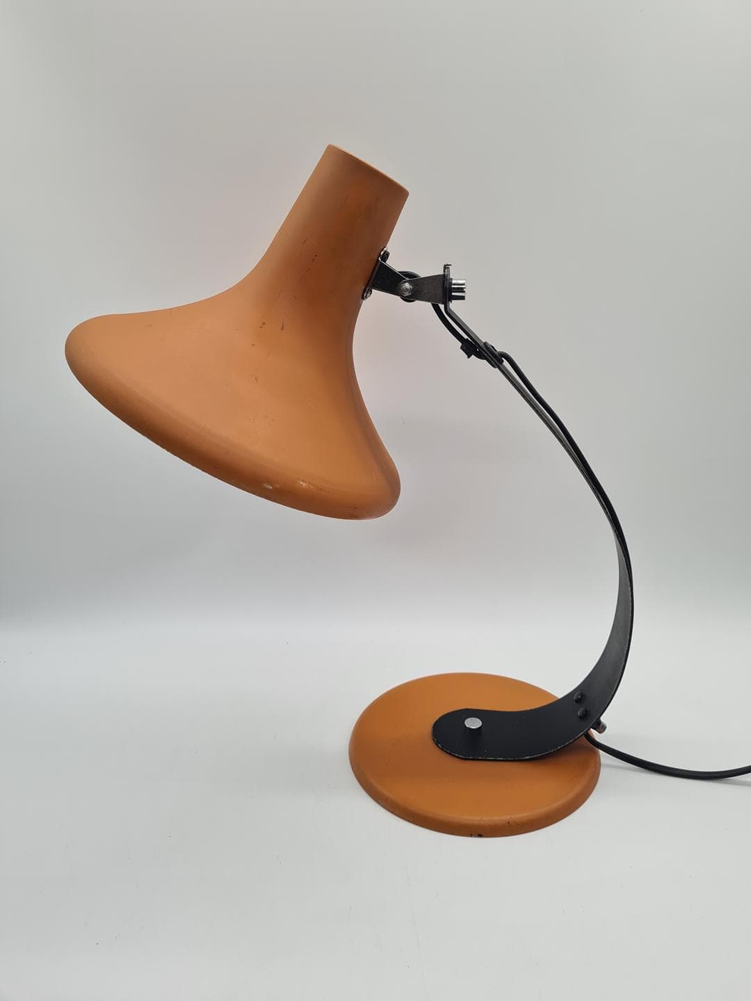 Lampa biurkowa Space Age, metal pomarańczowy, metal czarny, Europa, lata 70. - 334054