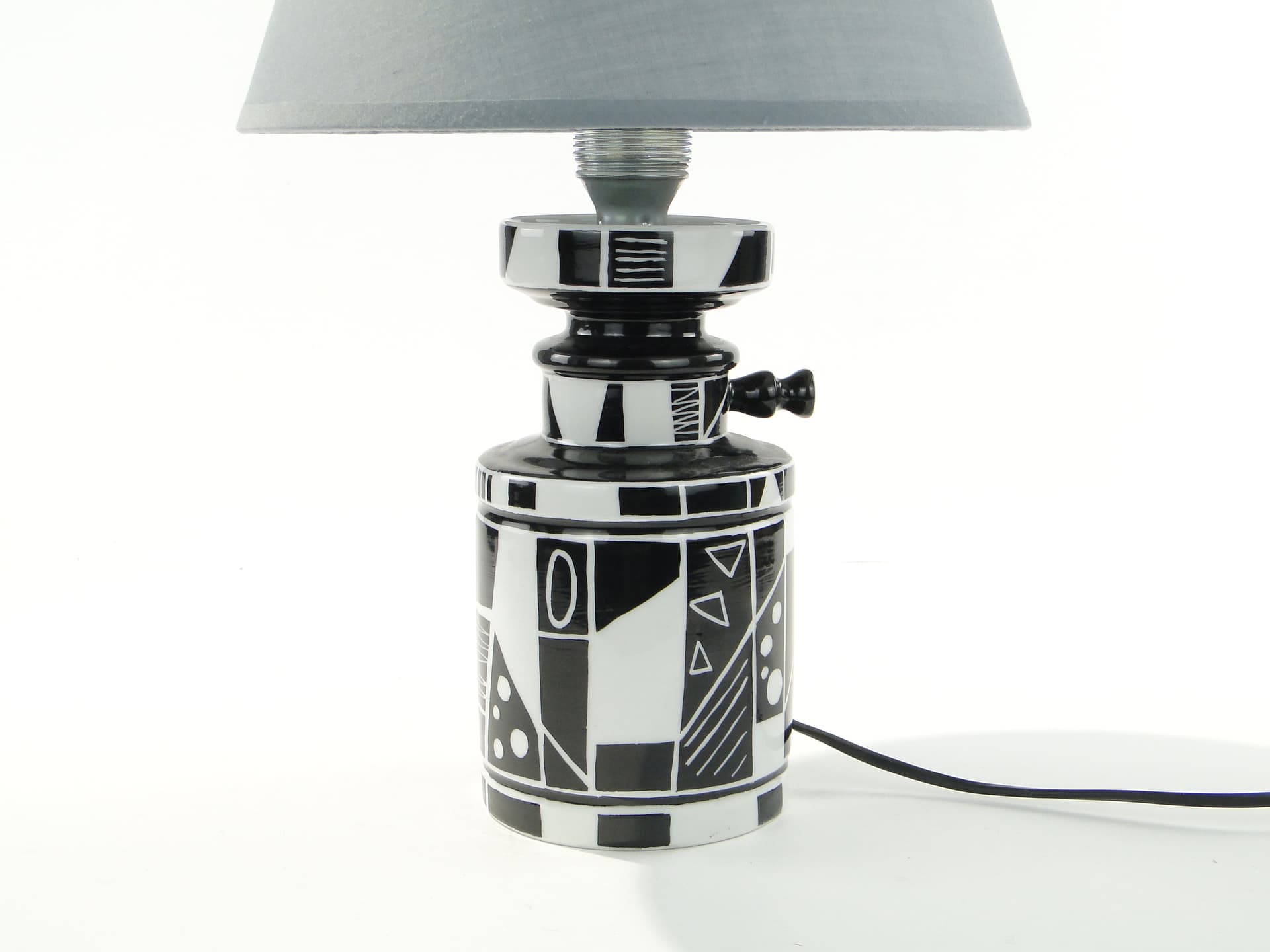Lampa stołowa Kubistyczna Mozaika, porcelana czarno-biała, tkanina szara, Wawel, Polska, lata 60. - 334386