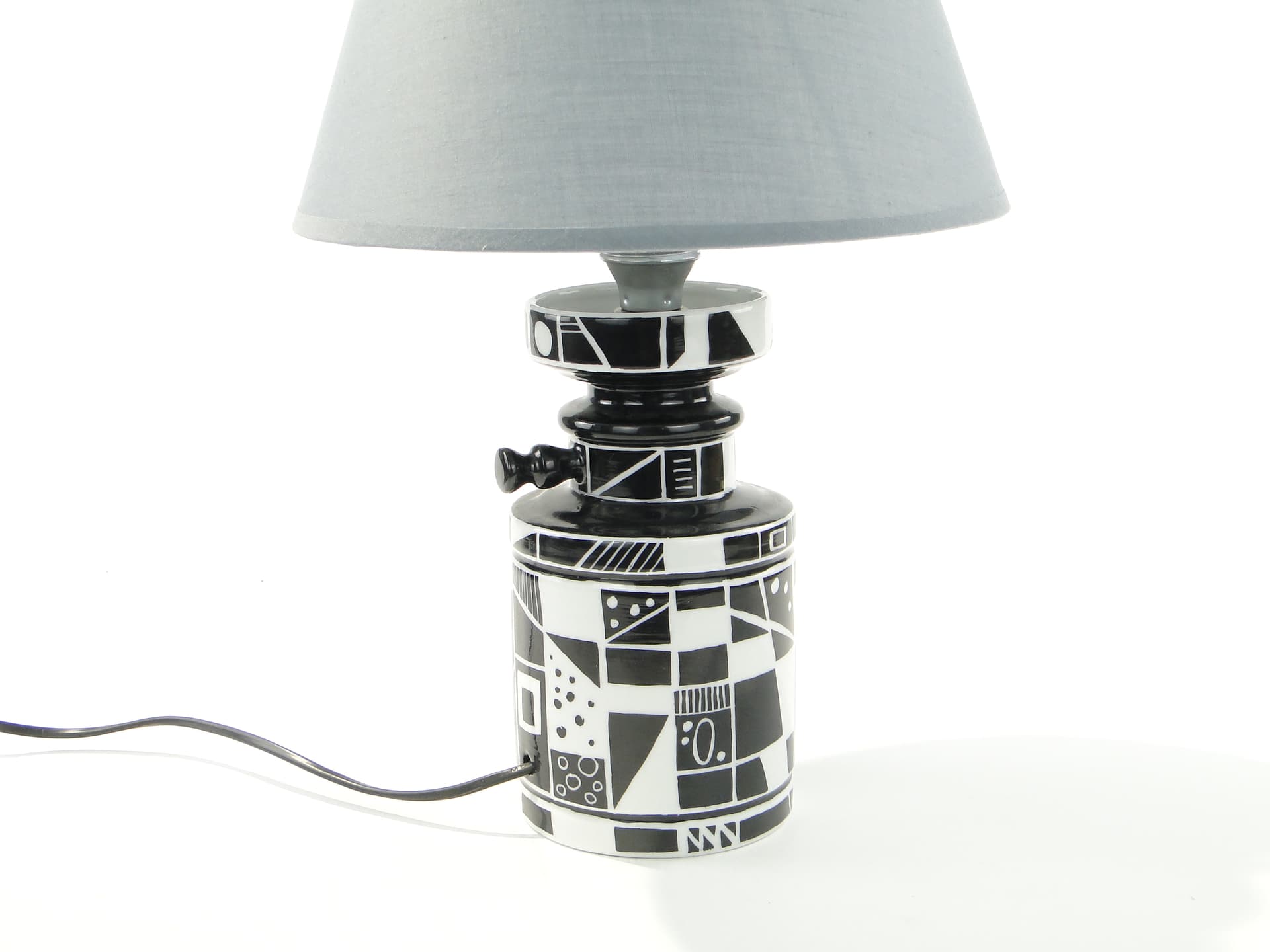 Lampa stołowa Kubistyczna Mozaika, porcelana czarno-biała, tkanina szara, Wawel, Polska, lata 60. - 334393