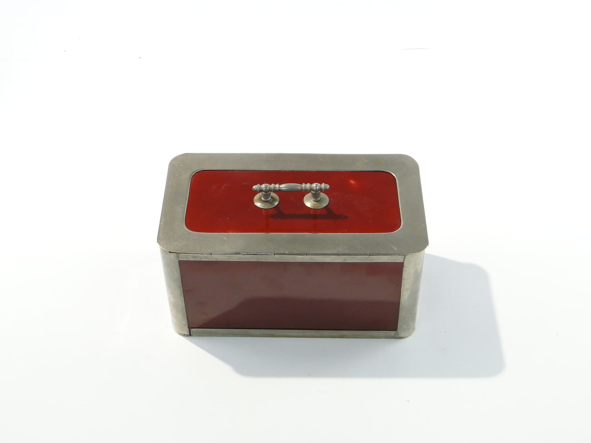 Confectionery box, Art Nouveau, burgundy ceramic, silver chrome-plated brass, Western Europe, early 20th c. - 334430