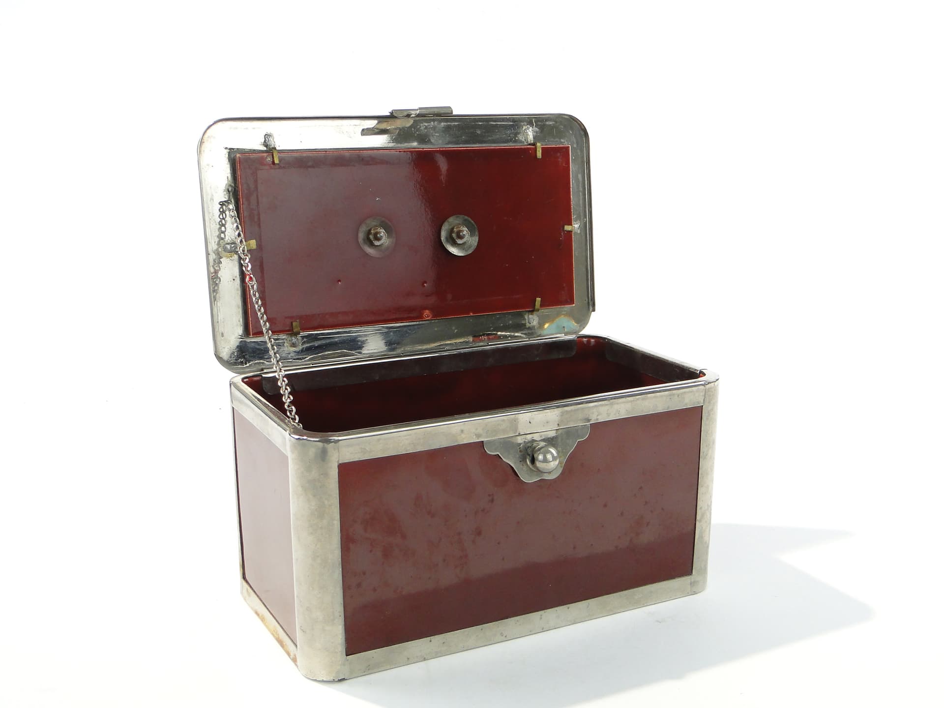 Confectionery box, Art Nouveau, burgundy ceramic, silver chrome-plated brass, Western Europe, early 20th c. - 334437