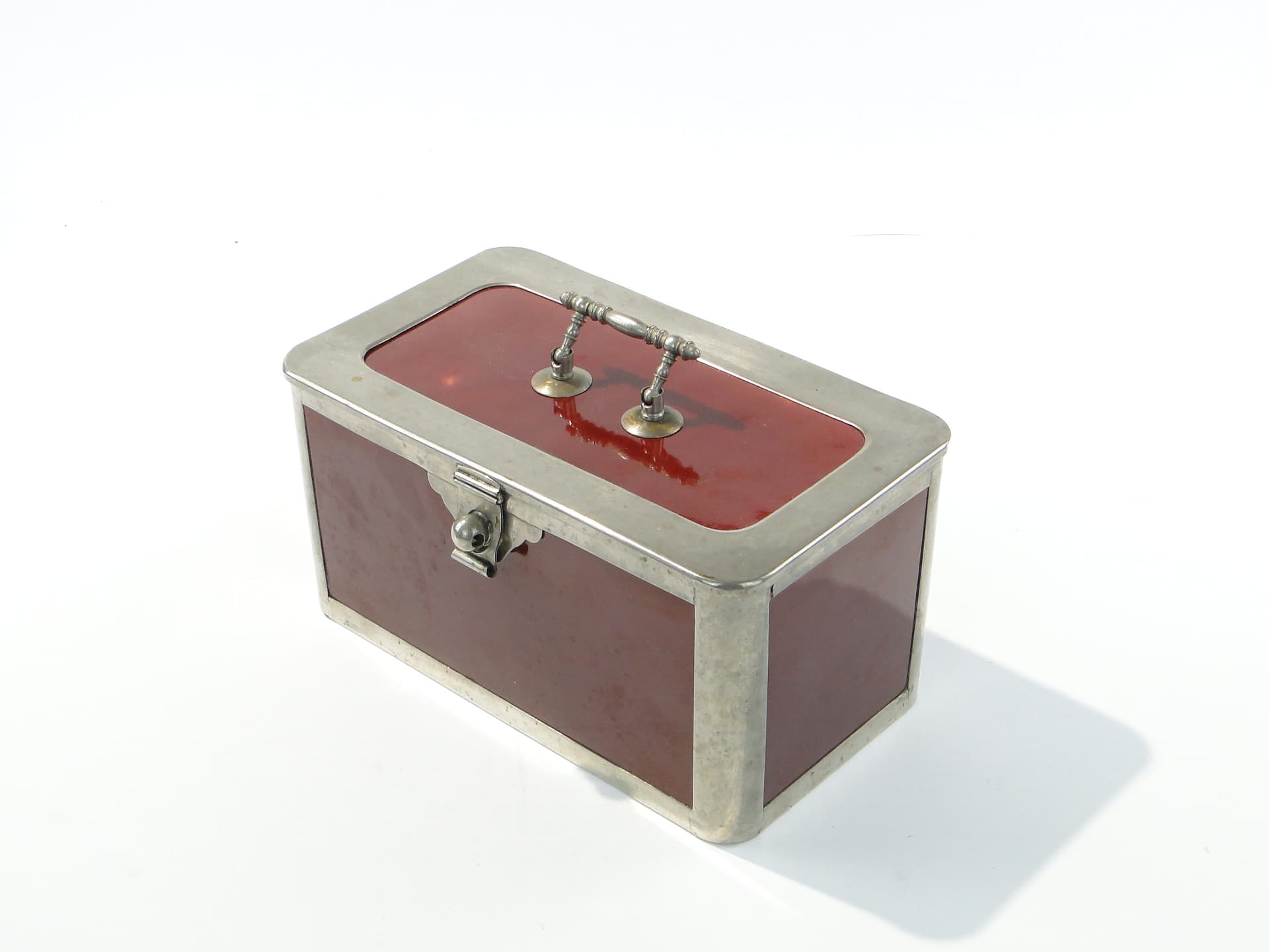 Confectionery box, Art Nouveau, burgundy ceramic, silver chrome-plated brass, Western Europe, early 20th c. - 334436