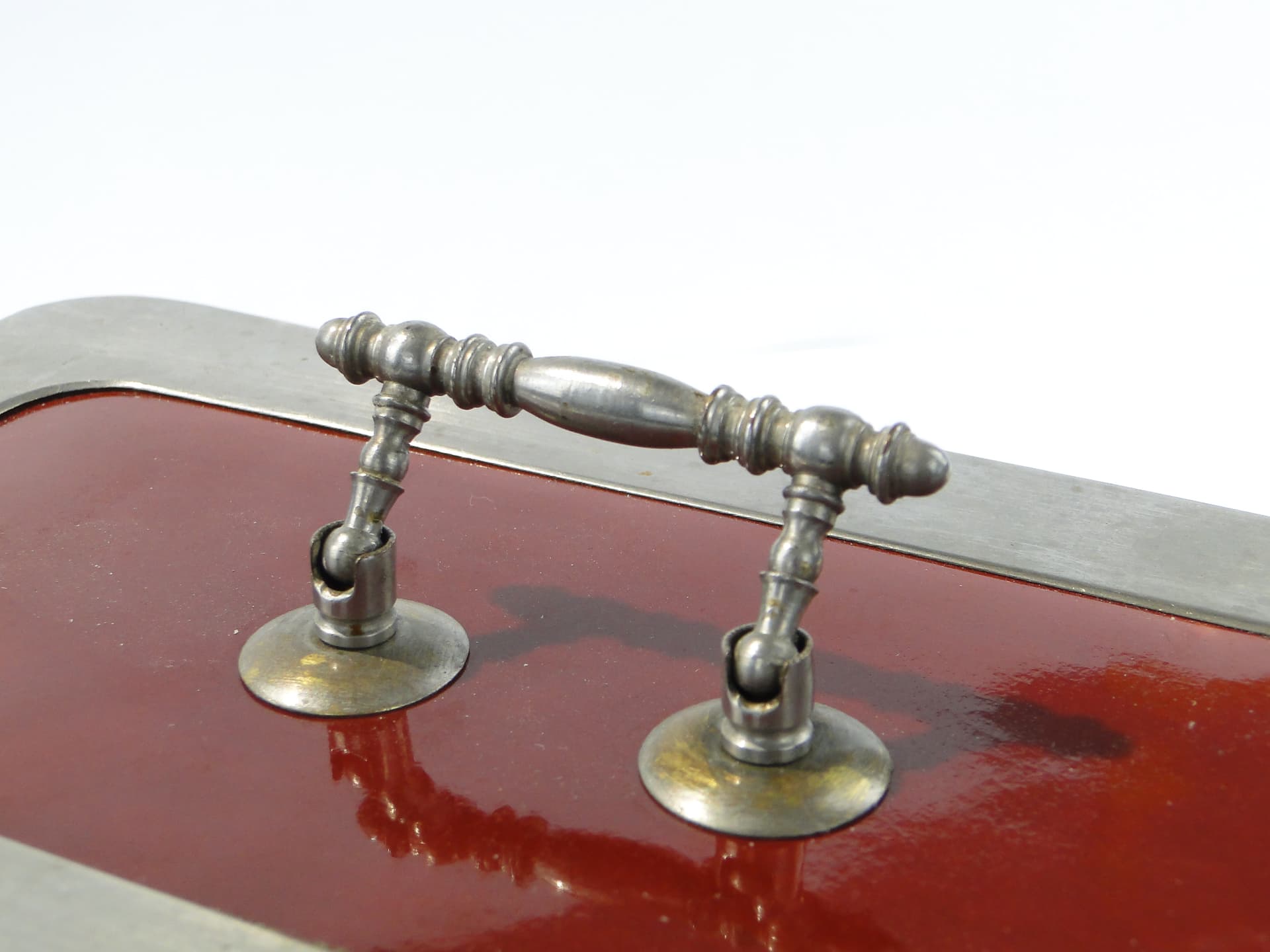 Confectionery box, Art Nouveau, burgundy ceramic, silver chrome-plated brass, Western Europe, early 20th c. - 334432