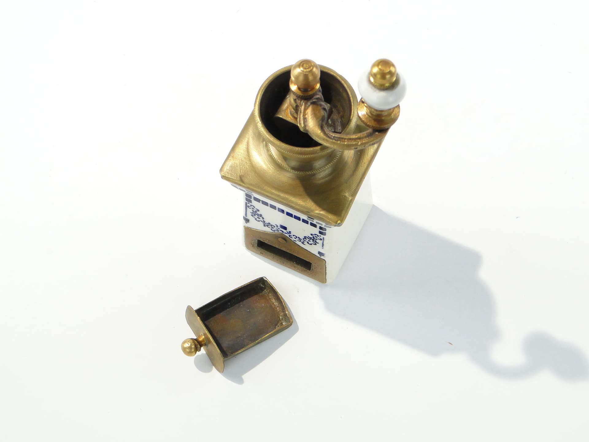Spice grinder Art Deco, white cobalt, ceramics brass, Ćmielów, Poland, 1940s. - 334461
