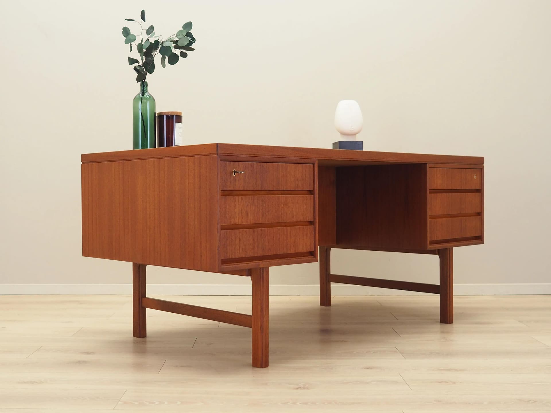 Desk, teak, orange, Denmark, 1970s - 25020
