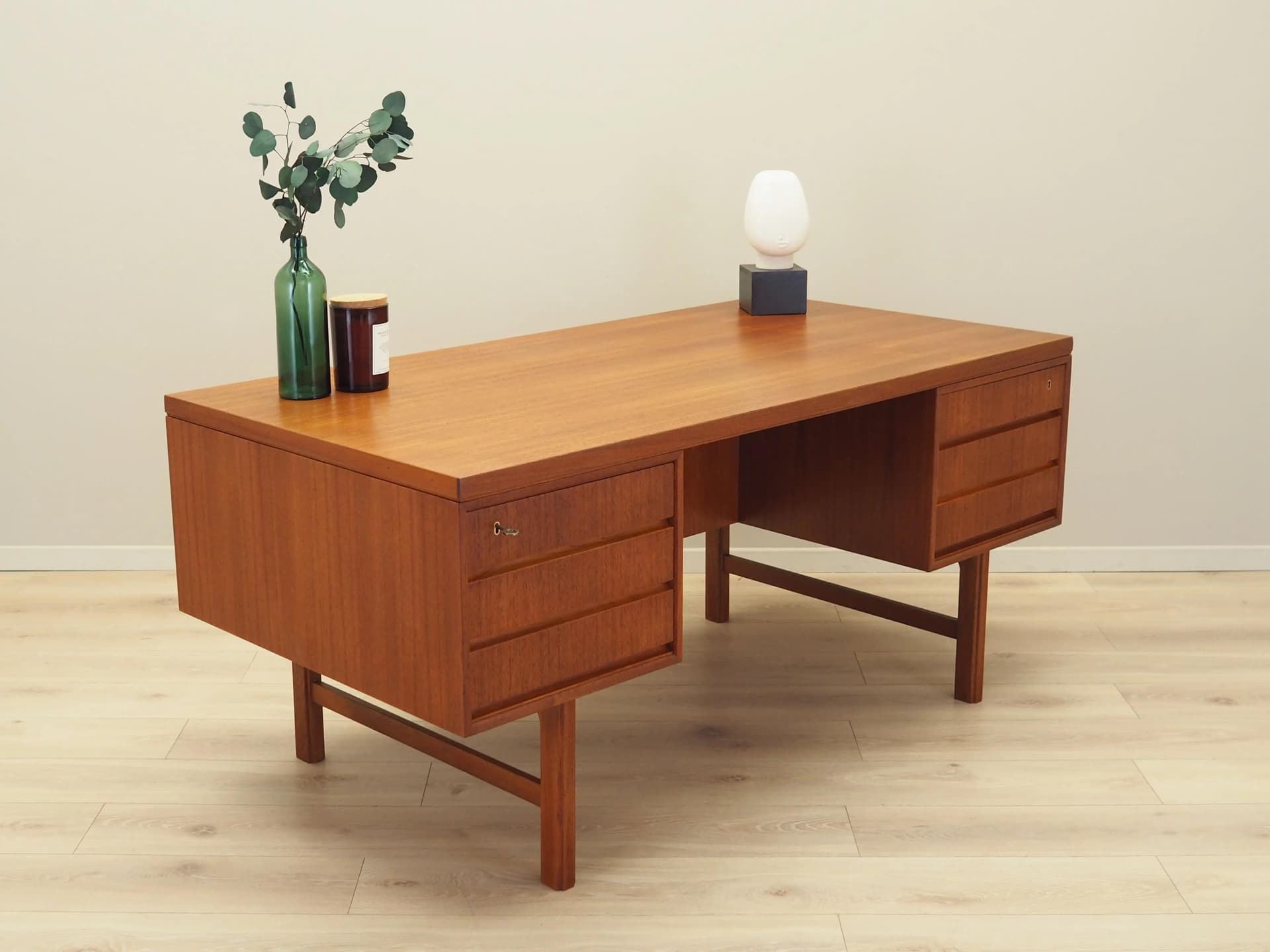 Desk, teak, orange, Denmark, 1970s - 25021