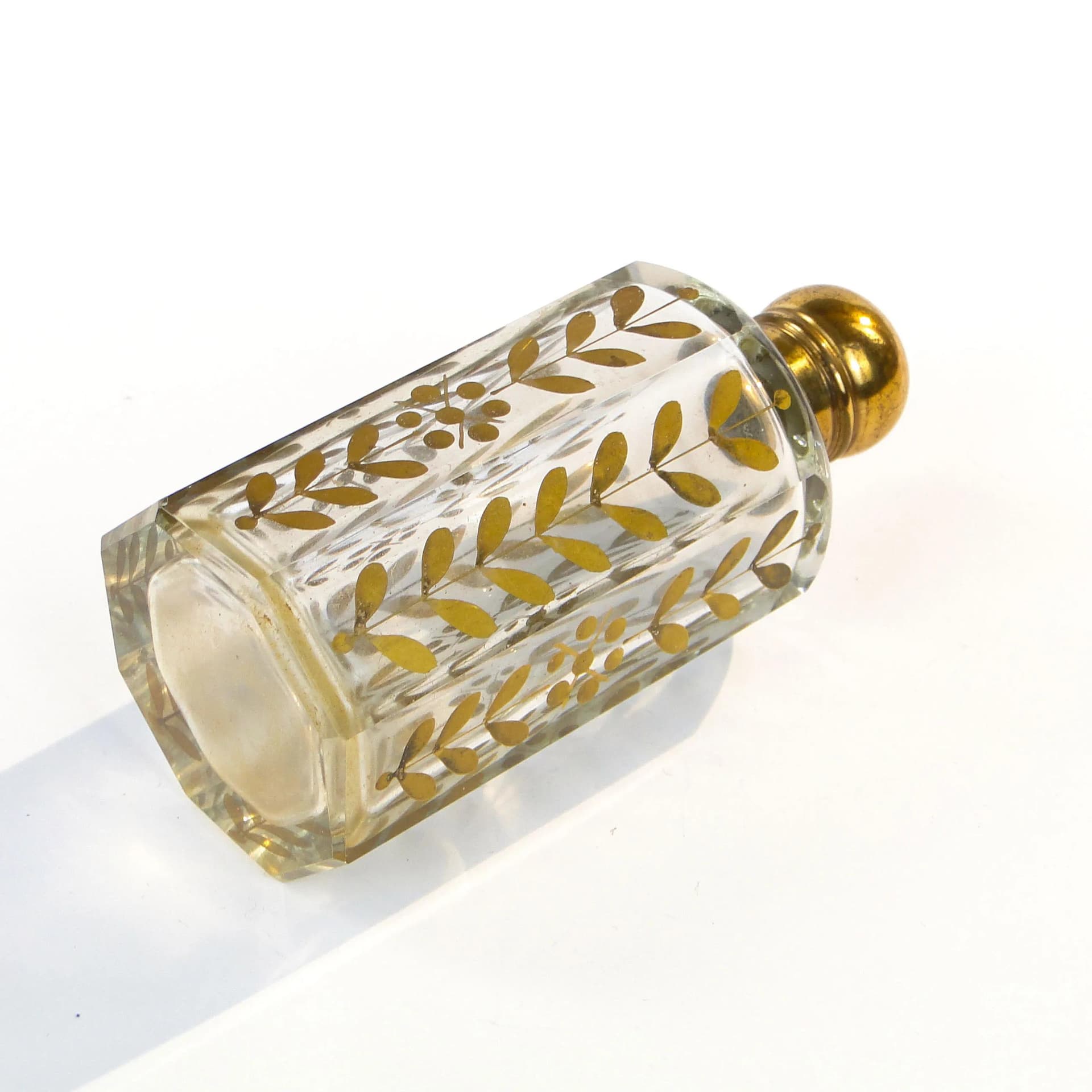 Flakon na perfumy, szkło kryształowe transparent, złocenie, Baccarat, Francja, pocz. XX w. - 24944