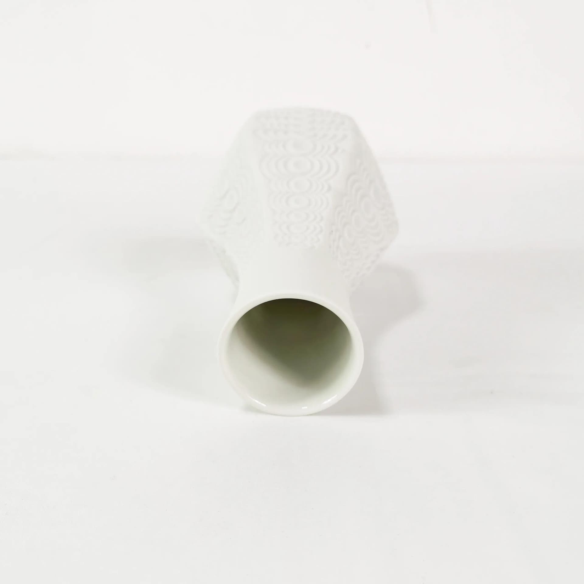 Vase Op-Art, white porcelain, Seltmann Weiden, Germany, 1960s - 336062