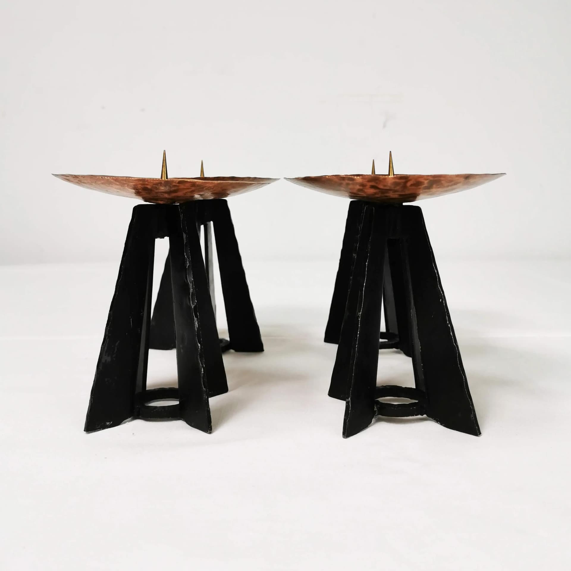 Zestaw czterech świeczników modernistycznych, miedź, mosiądz, metal czarny, Niemcy, lata 70. - 336042