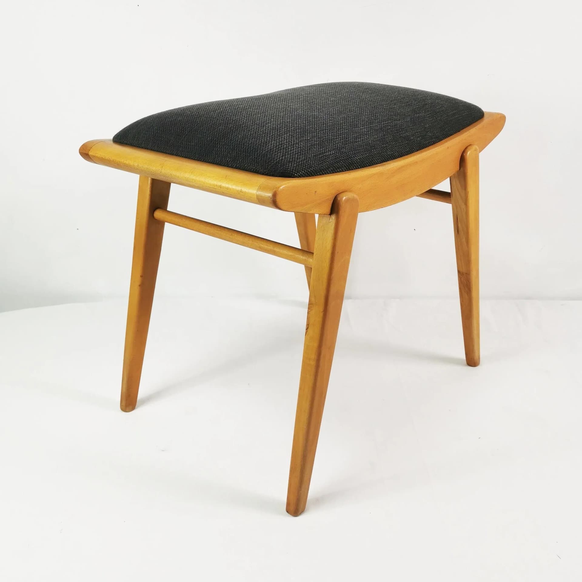 Taboret Casala, buk brązowy, tkanina grafitowa, Niemcy, lata 60. - 336032
