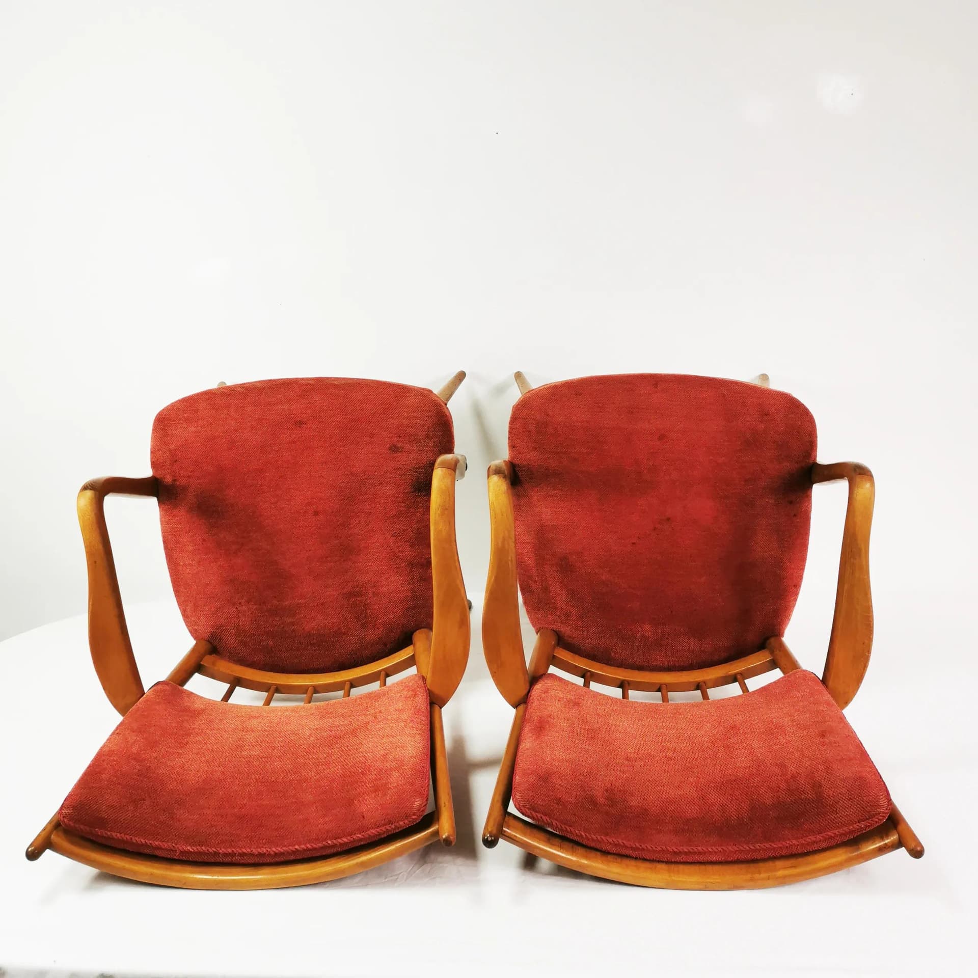 Para foteli Mid Century, buk brązowy, tkanina czerwona, Casala, Niemcy, lata 50. - 337140