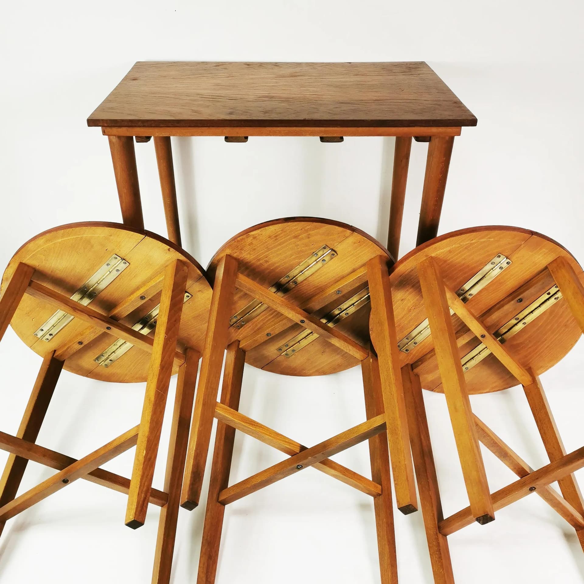 Zestaw czterech stolików, Mid Century, buk brązowy, teak, proj. P. Hundevad, Czechosłowacja, lata 60. - 337117