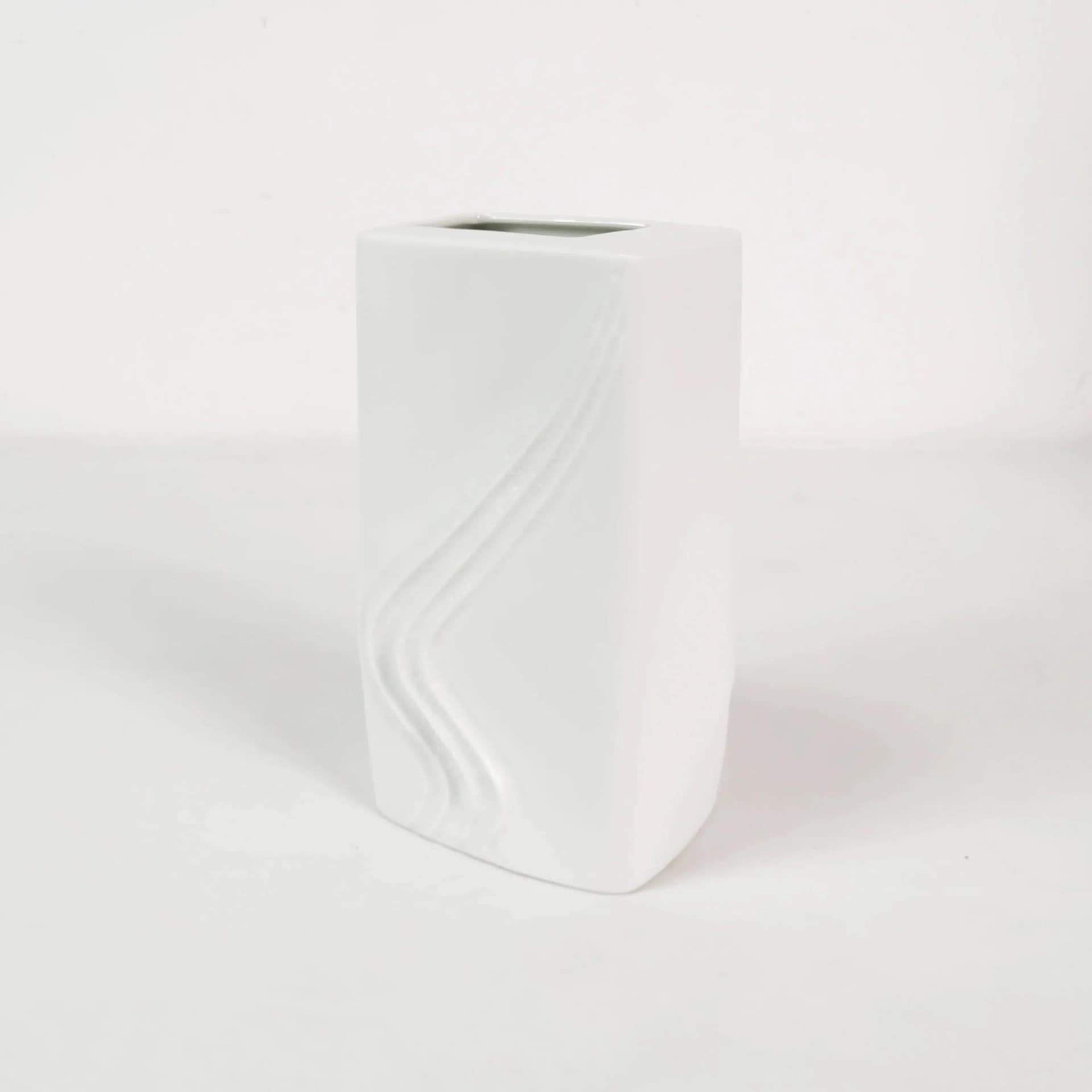 Vase, white porcelain, by M. Freyer, Rosenthal, Germany, 1970s. - 336971