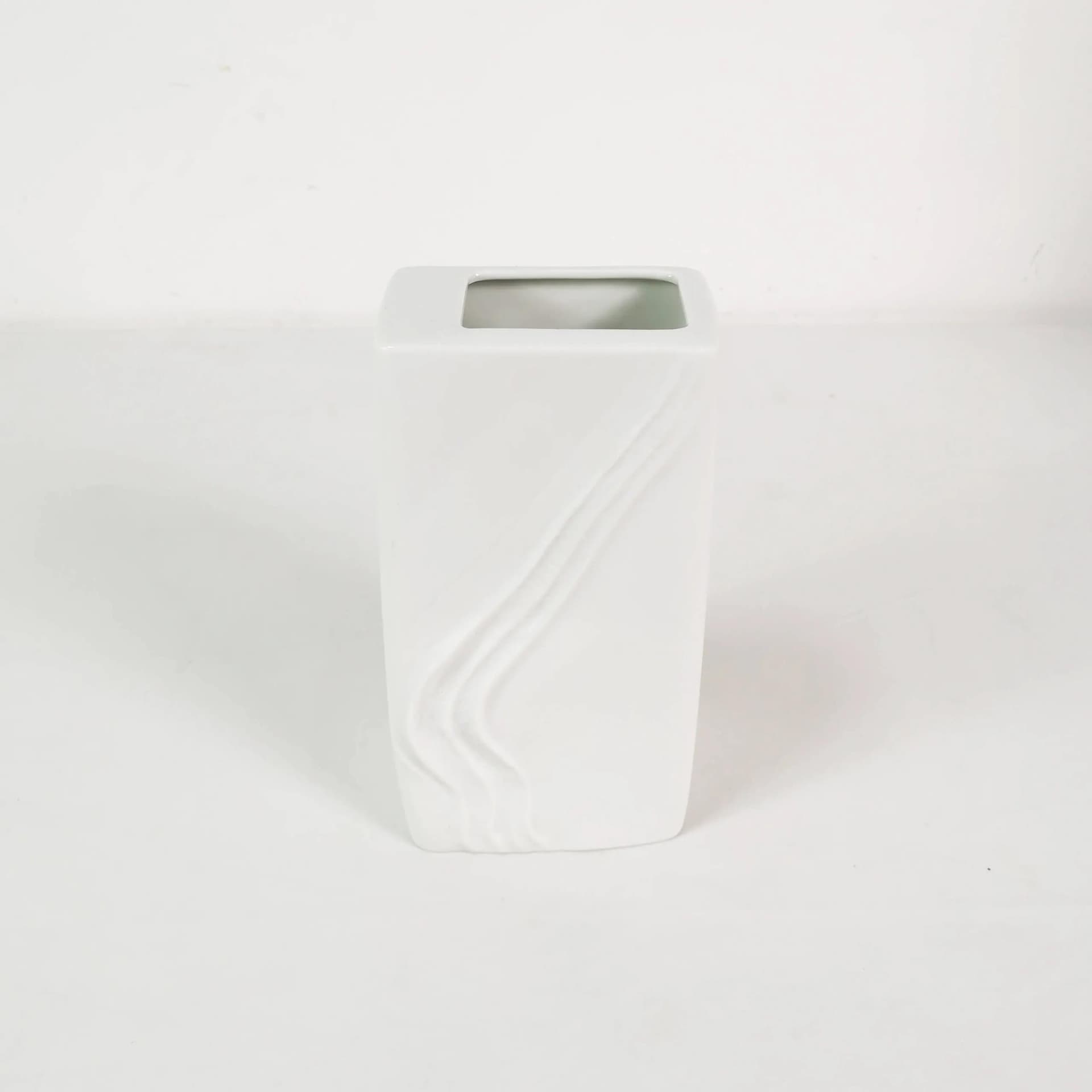 Vase, white porcelain, by M. Freyer, Rosenthal, Germany, 1970s. - 336973