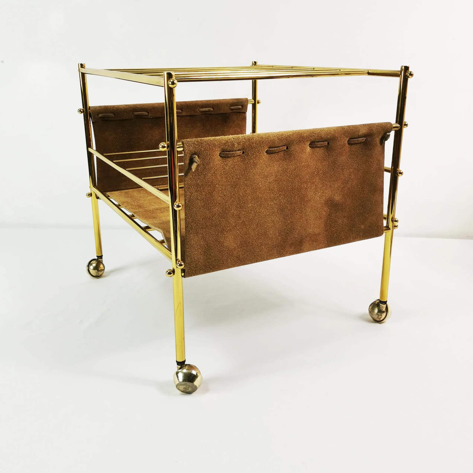 Stolik pomocniczy-gazetnik, Mid Century, mosiądz złoty, skóra brązowa, Niemcy, lata 60. - 336769
