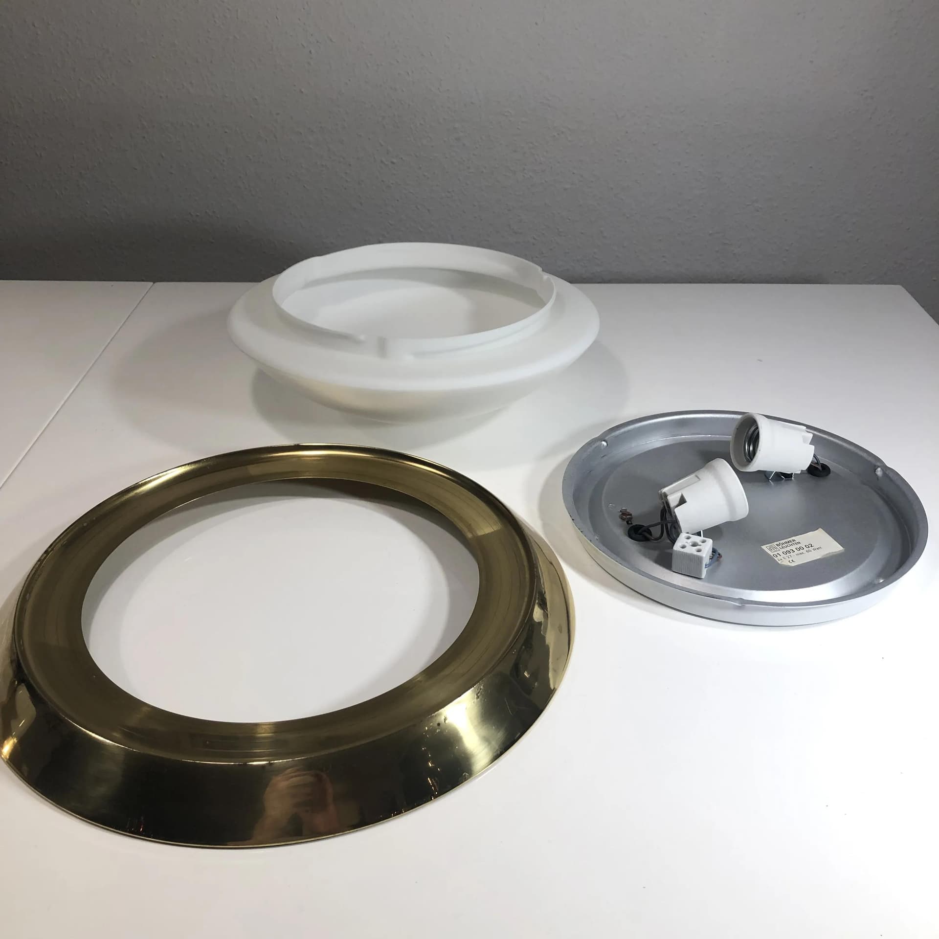 Biały, złocony plafon z opalowego szkła, Böhmer Leuchten, Niemcy, lata 90. - 25179